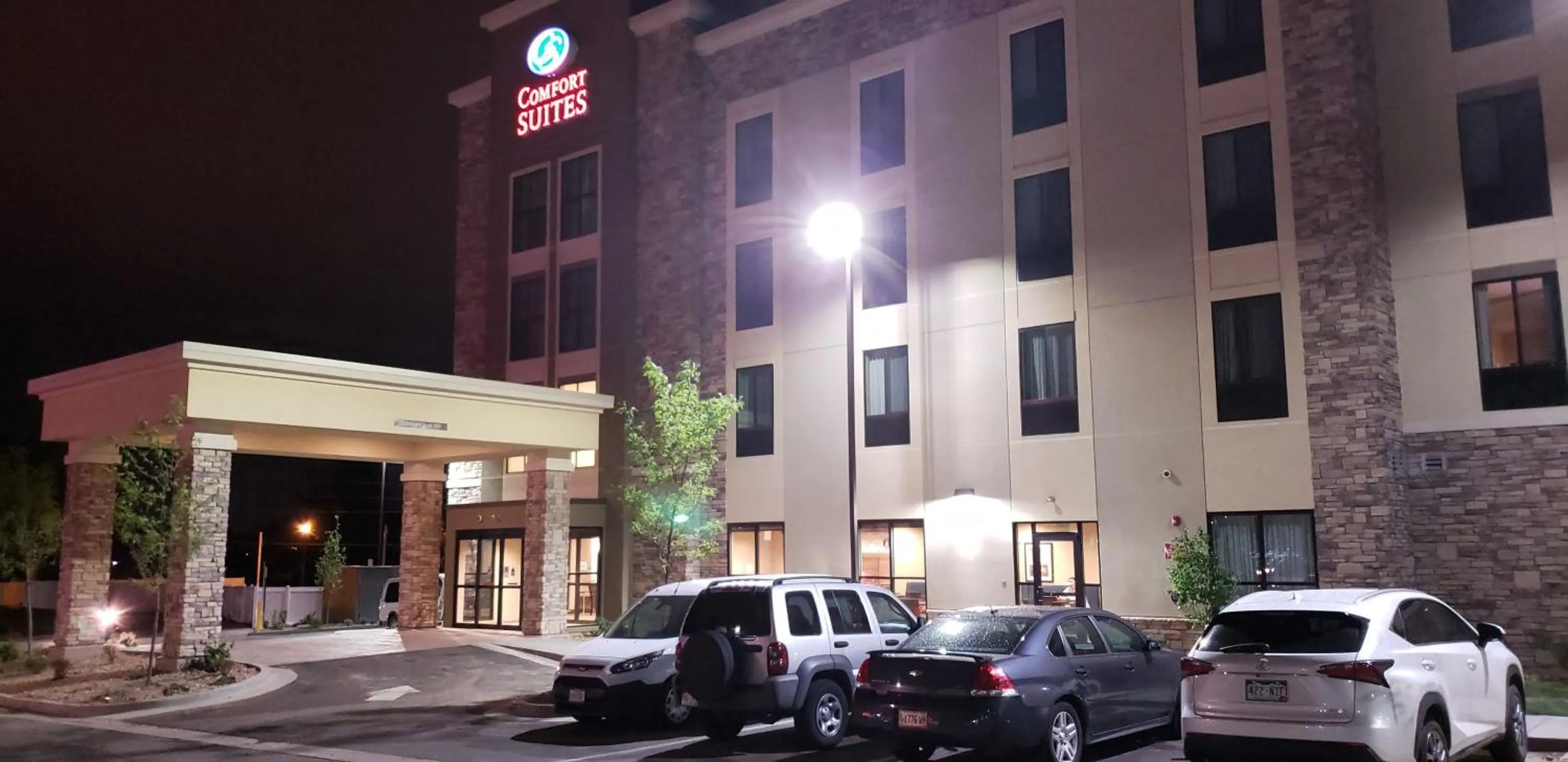 Property building in Comfort Suites Denver near Anschutz Medical Campus