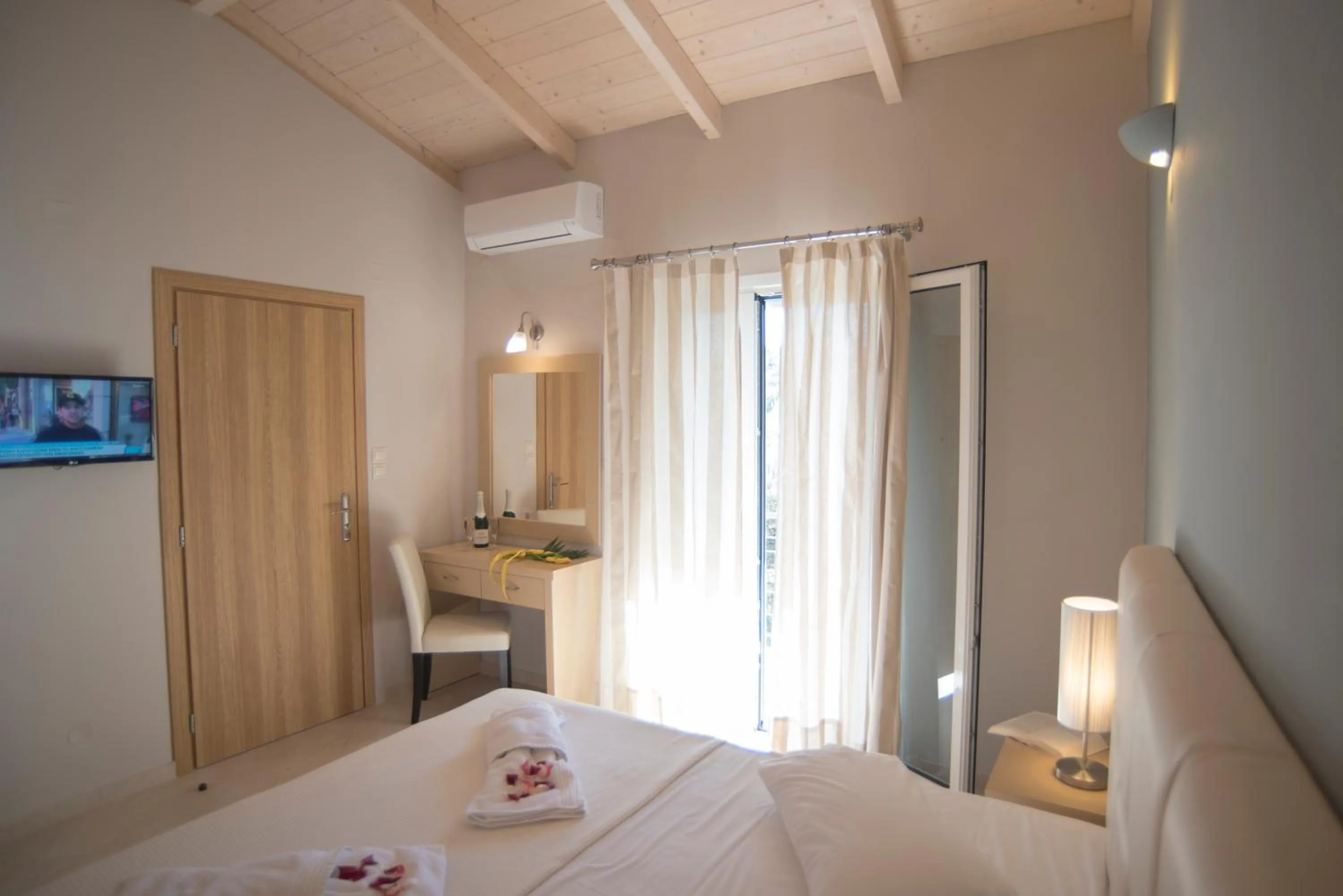 Photo of the whole room, Bed in Villa Theodora