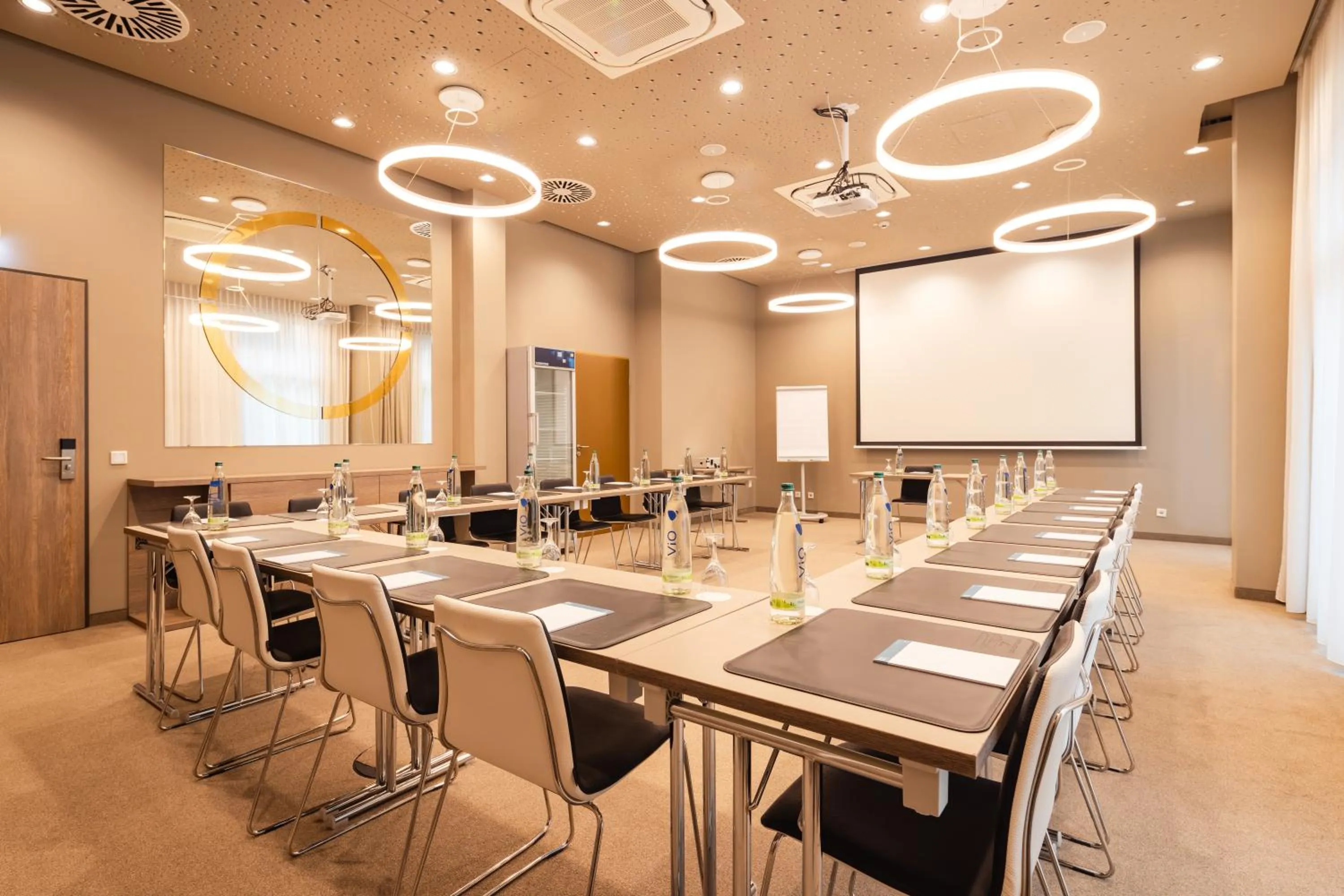 Meeting/conference room in Hey Lou Hotel Monheim am Rhein