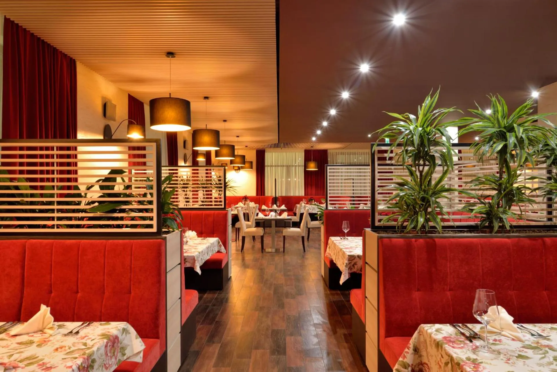 Restaurant/places to eat in Hotel Avangarda