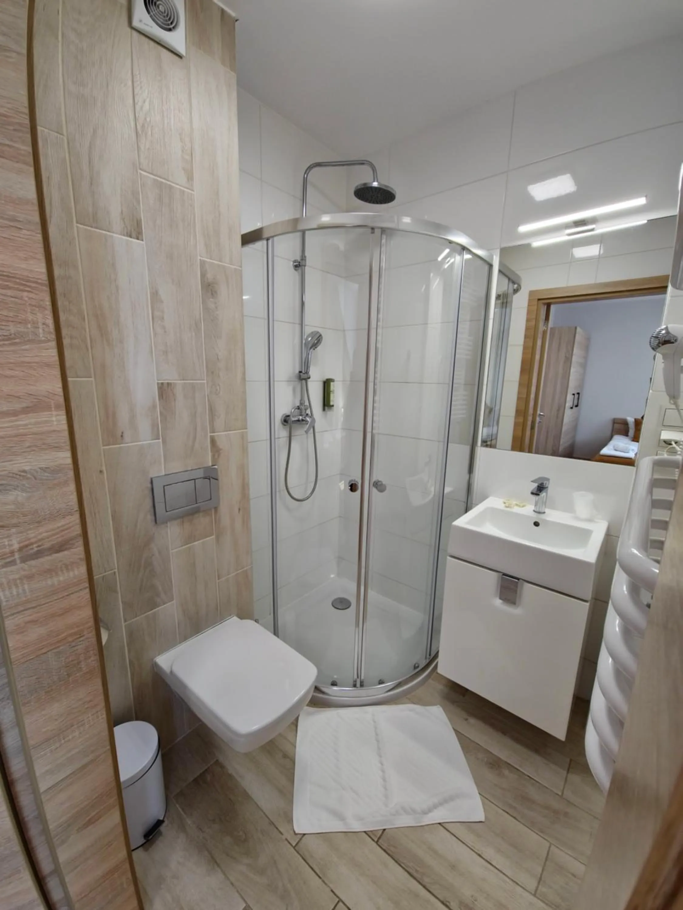 Bathroom in Hotel Avangarda