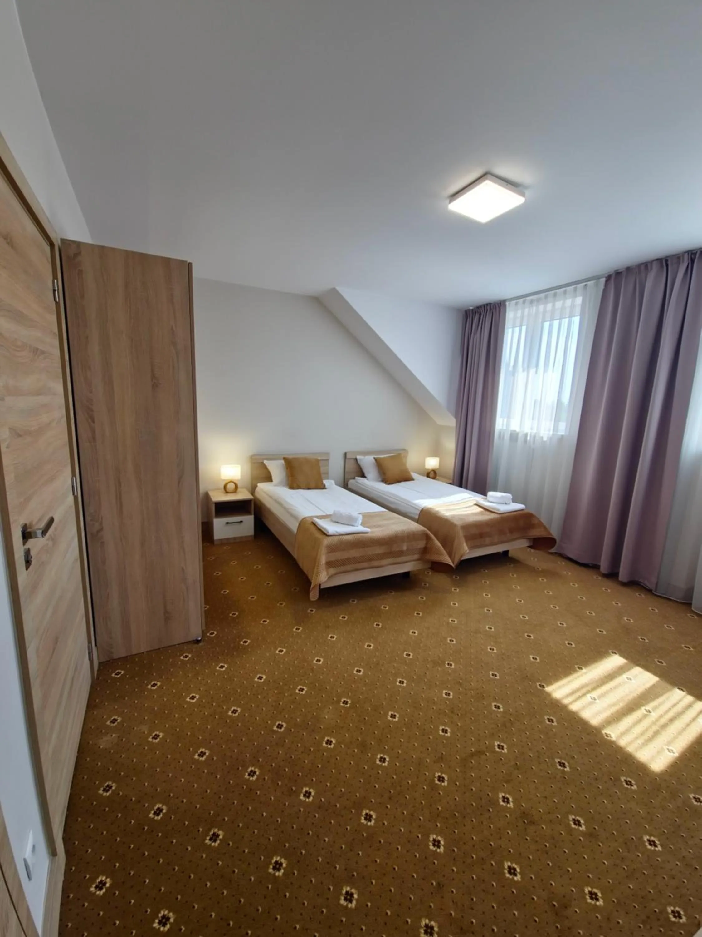 Photo of the whole room, Bed in Hotel Avangarda