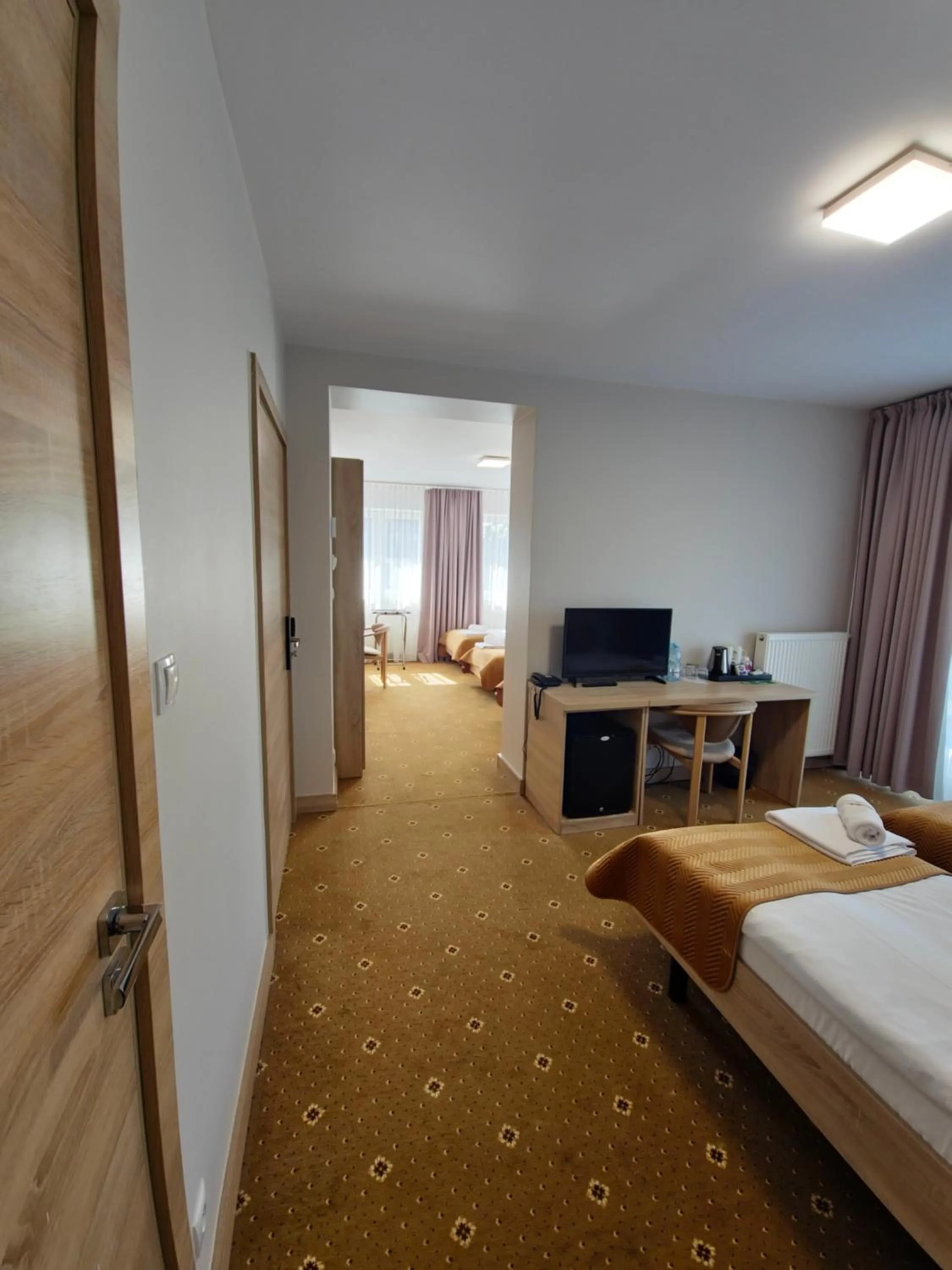 Photo of the whole room, Bed in Hotel Avangarda