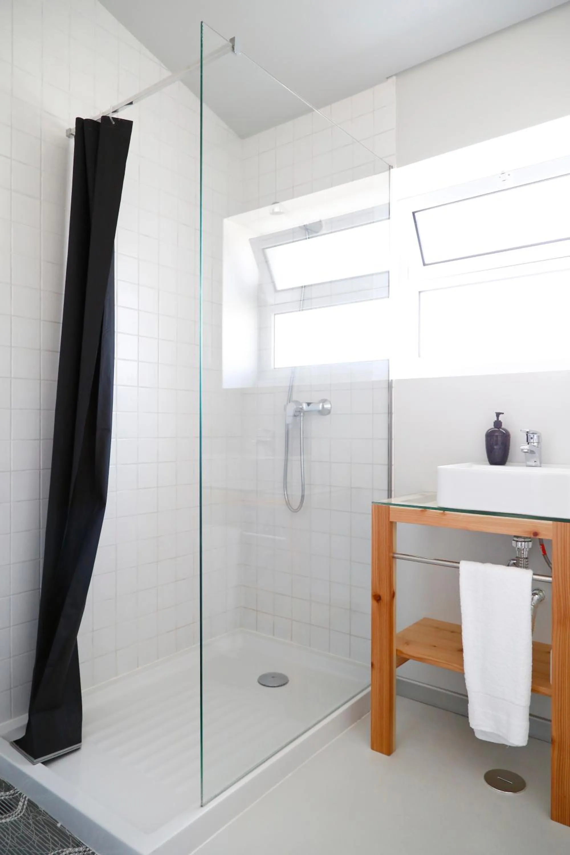 Bathroom in City's Hostel Ponta Delgada