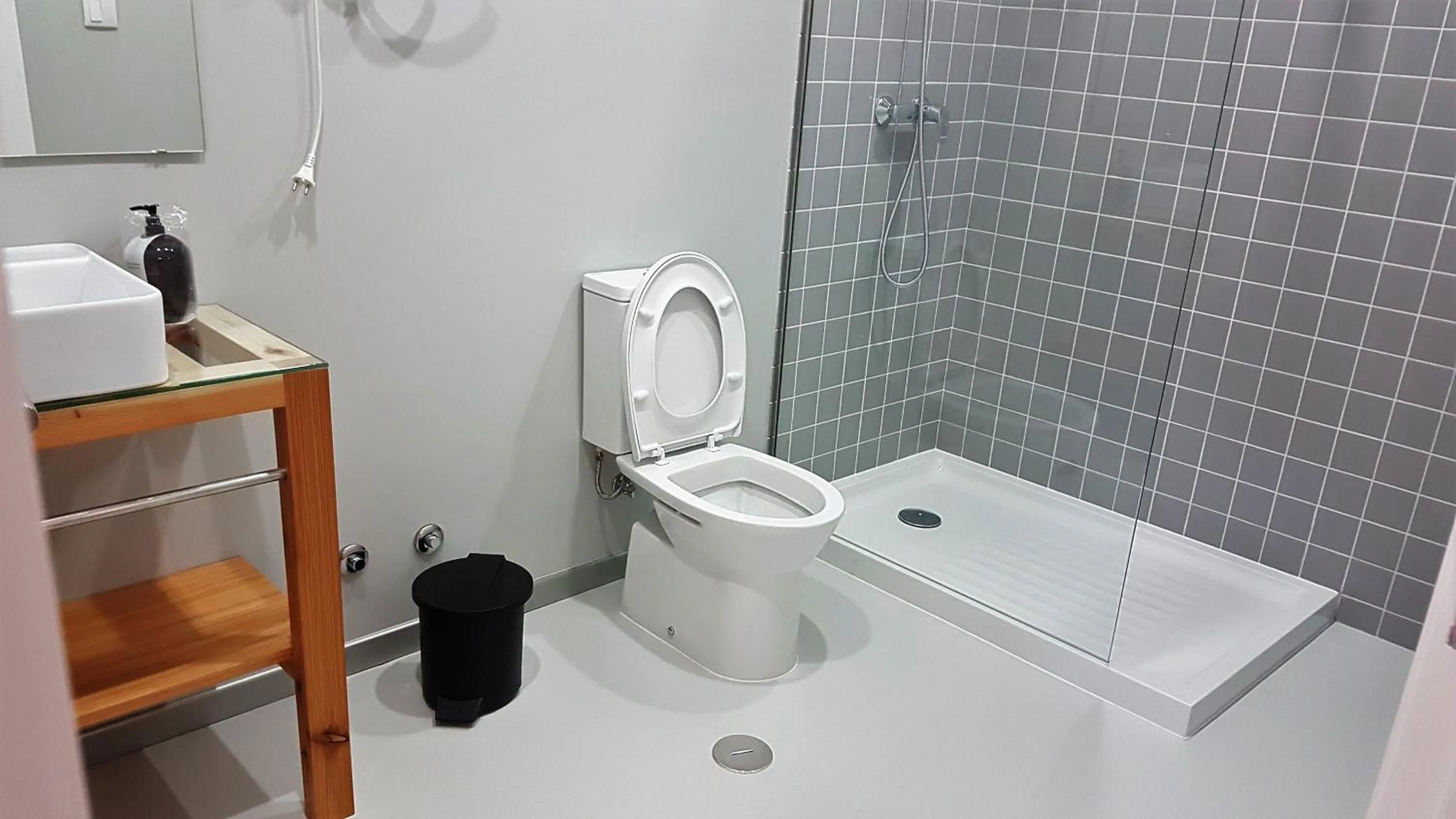 Bathroom in City's Hostel Ponta Delgada