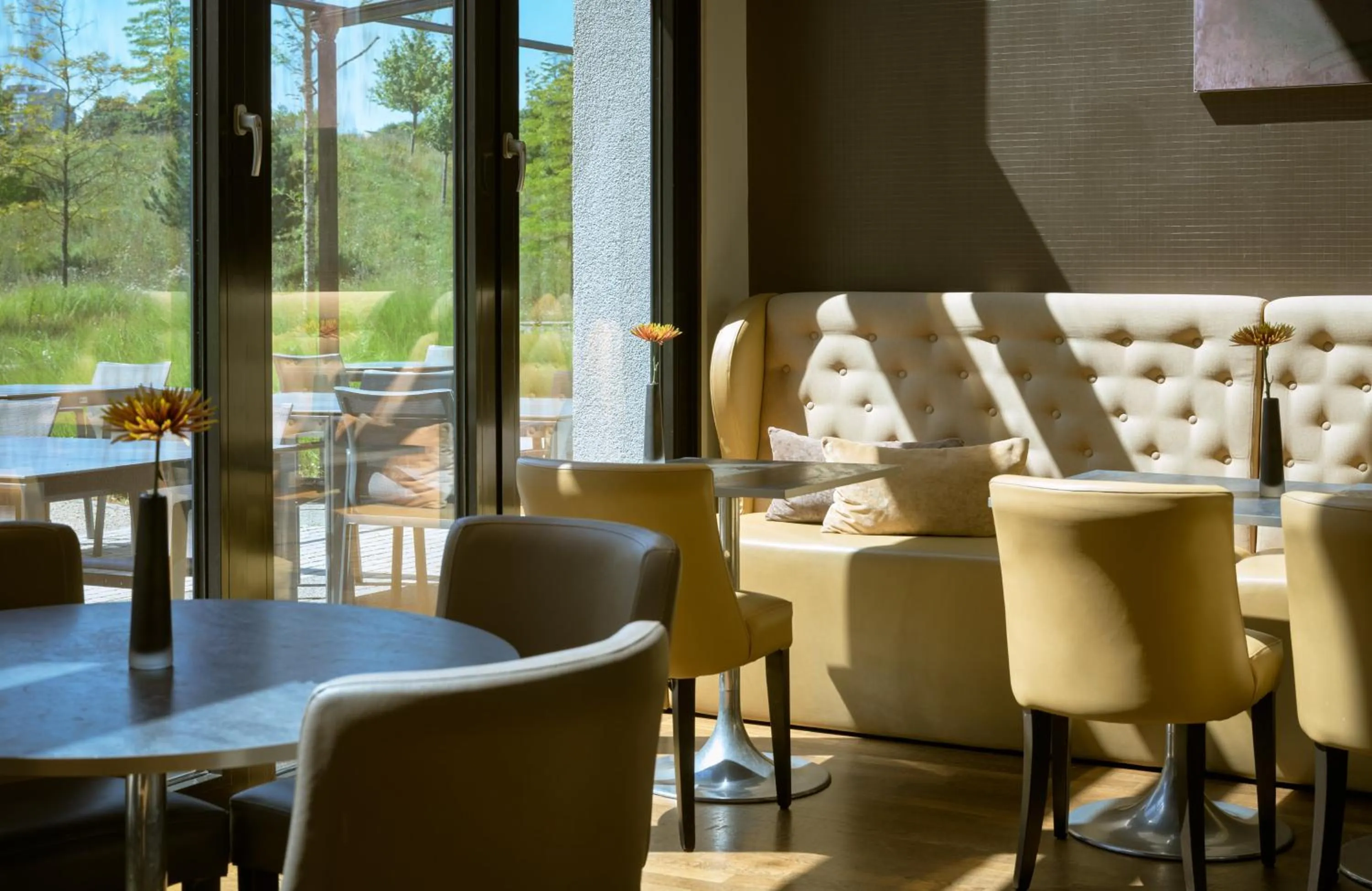 Restaurant/places to eat in Leonardo Royal Hotel Munich