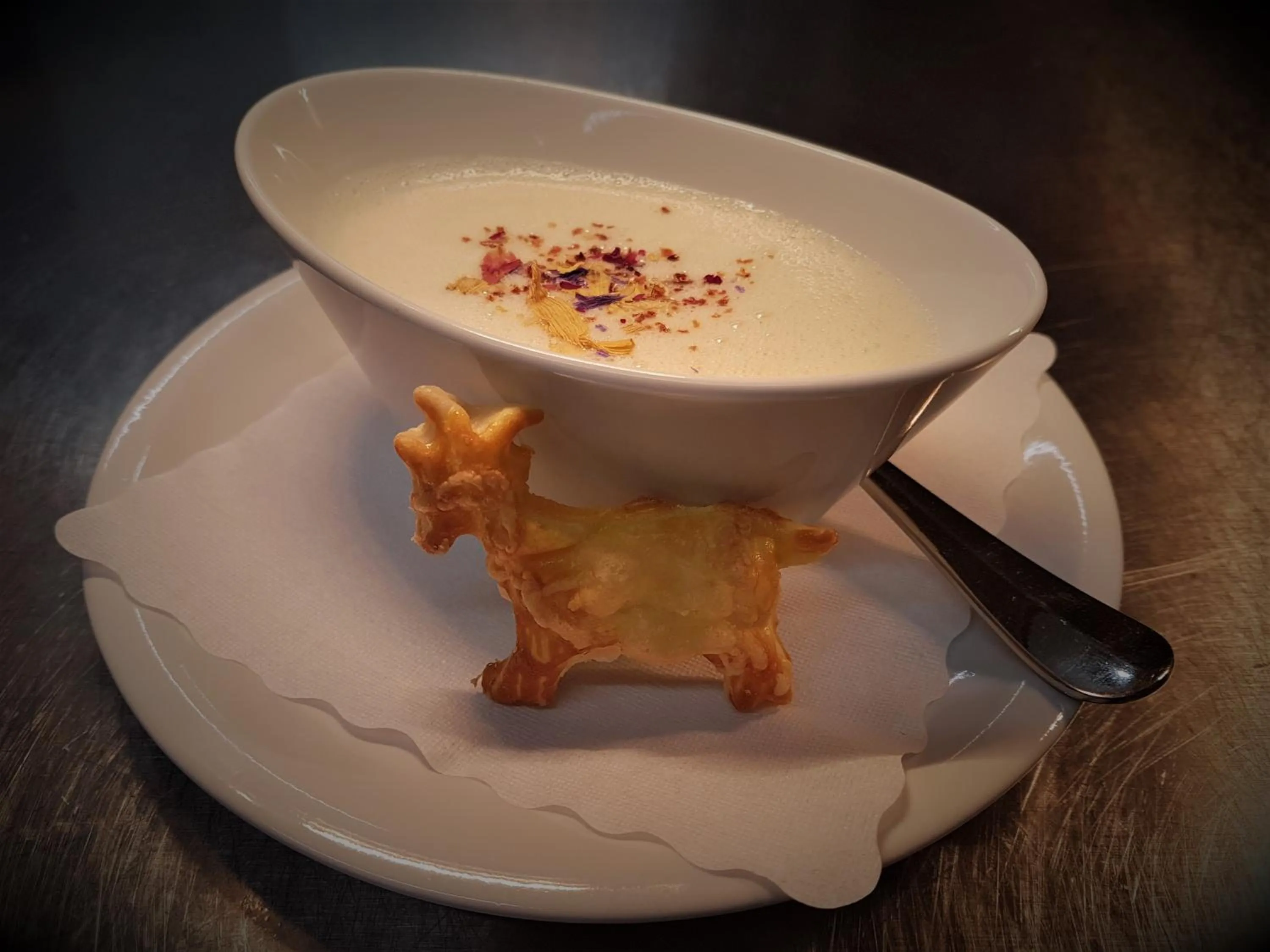 Restaurant/places to eat in Gasthaus Alpina