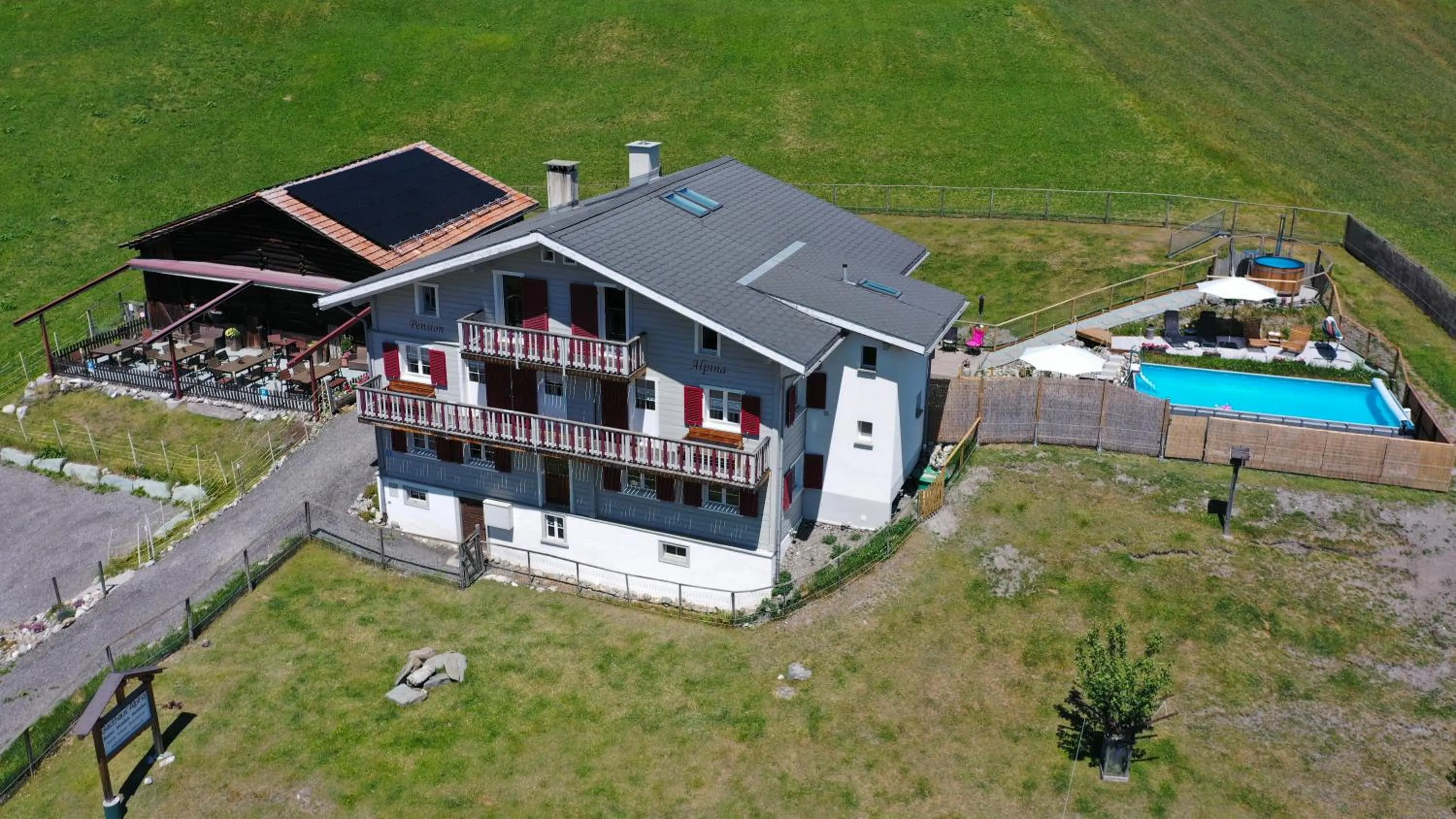 Property building in Gasthaus Alpina