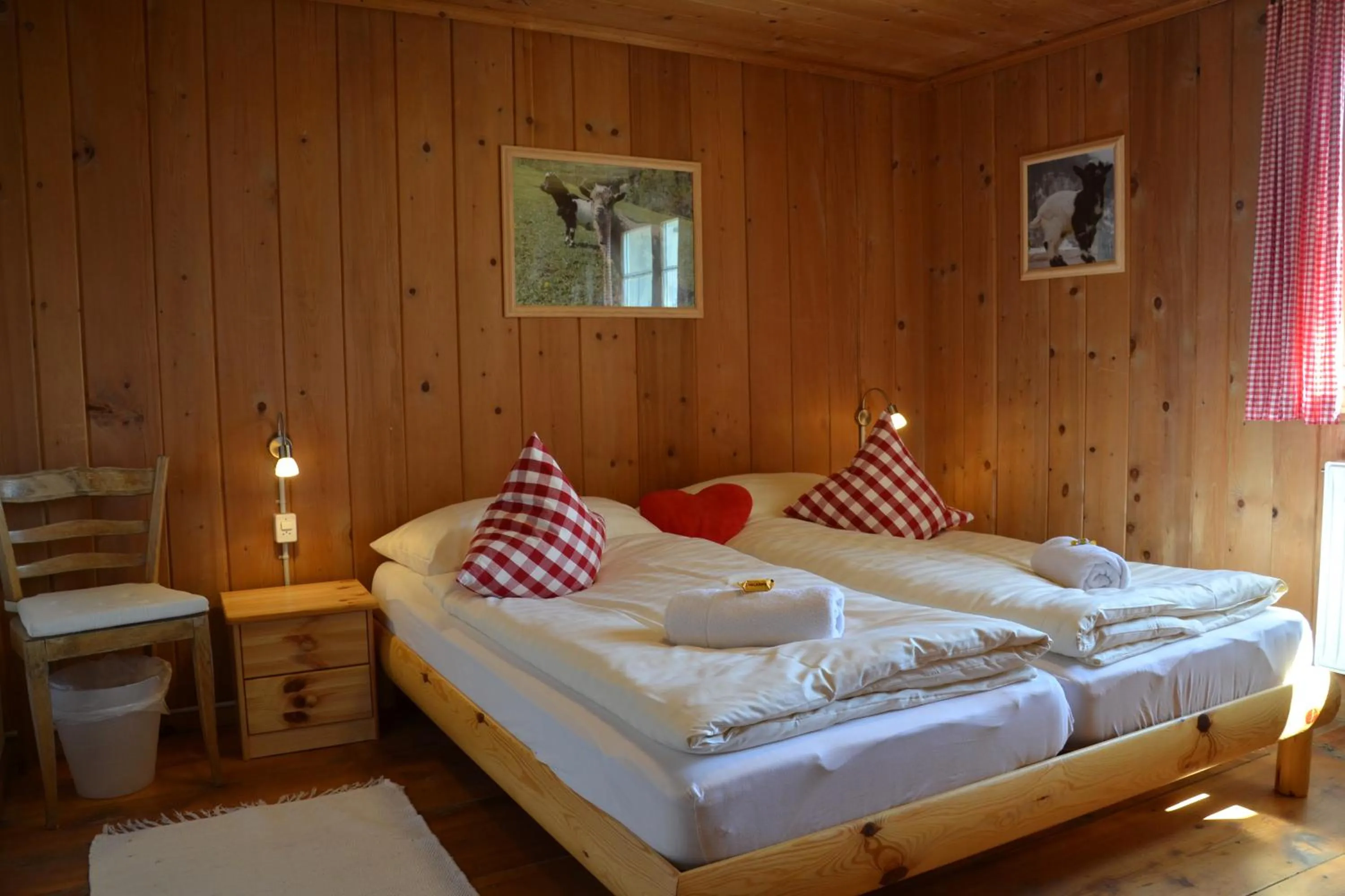 Photo of the whole room, Bed in Gasthaus Alpina