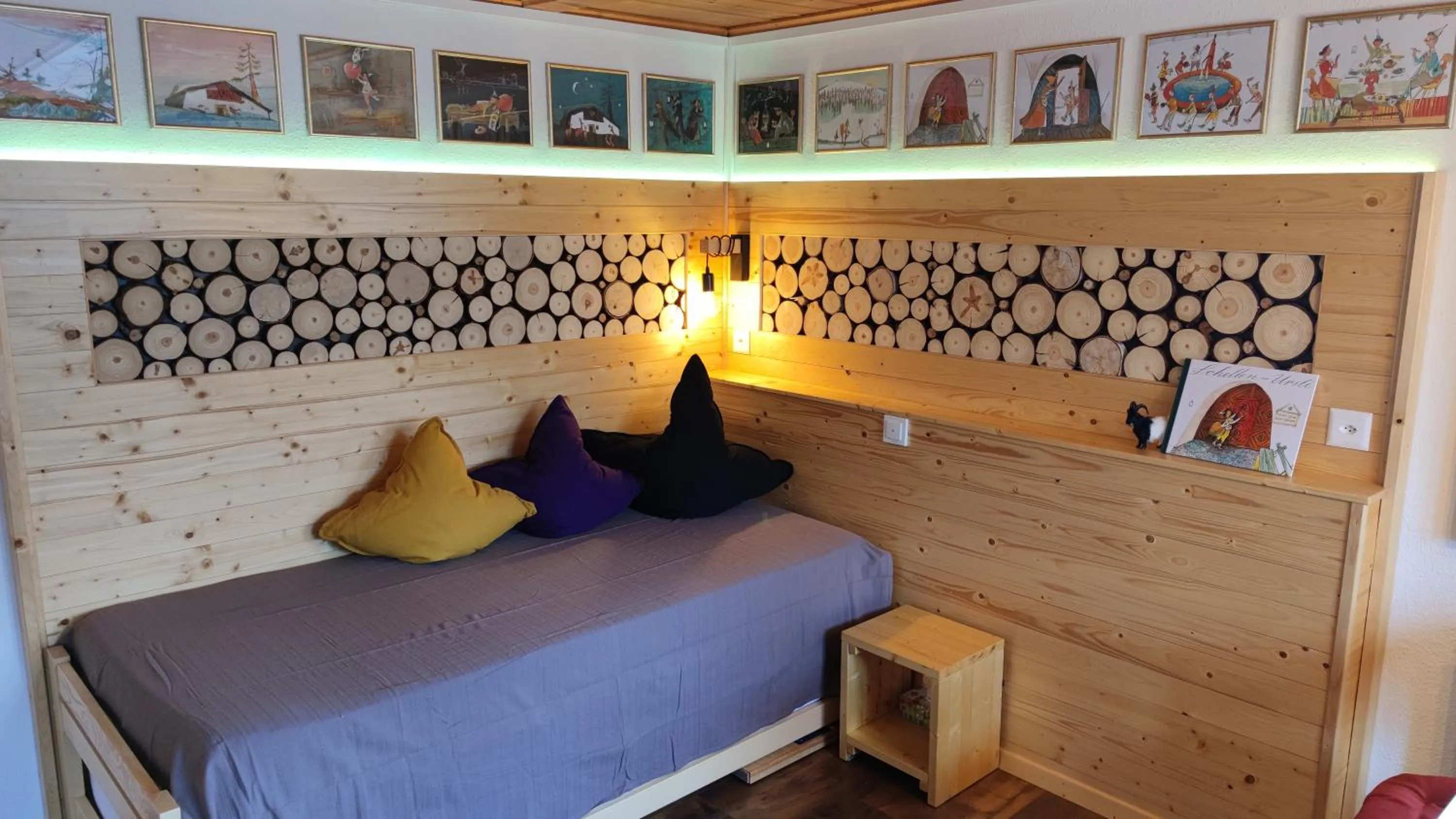 Photo of the whole room, Bed in Gasthaus Alpina