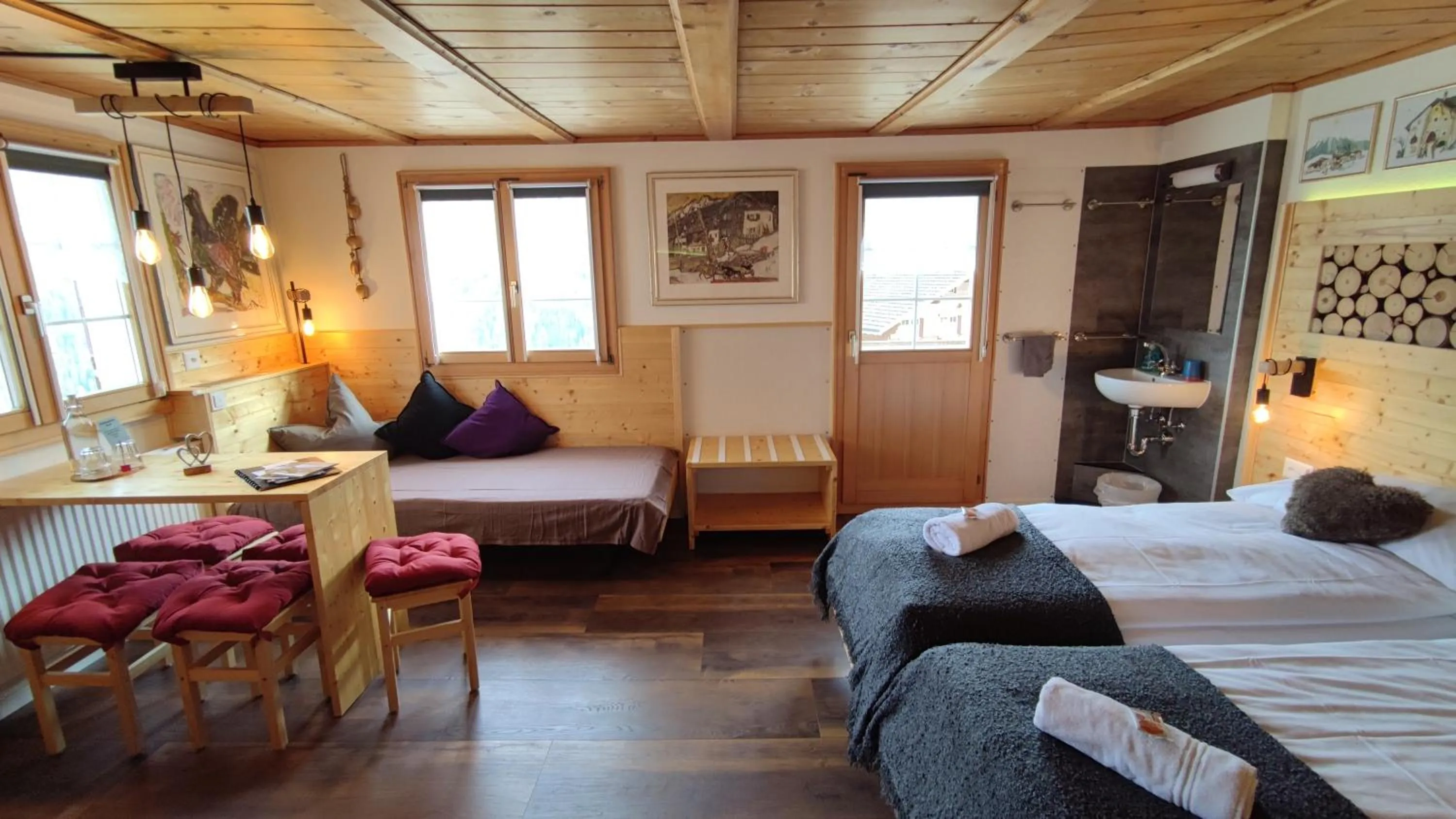 Photo of the whole room, Bed in Gasthaus Alpina