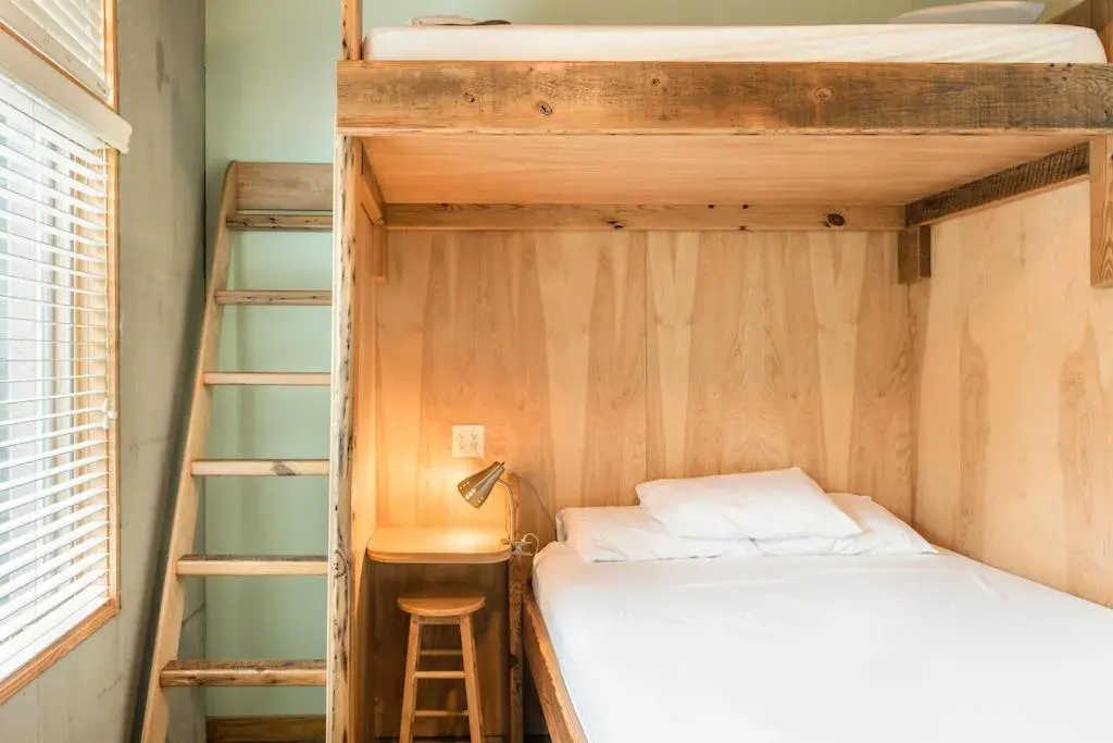 Triple Room with Shared Bathroom in The Crash Pad: An Uncommon Hostel Triple Room with Shared Bathroom in The Crash Pad: An Uncommon Hostel