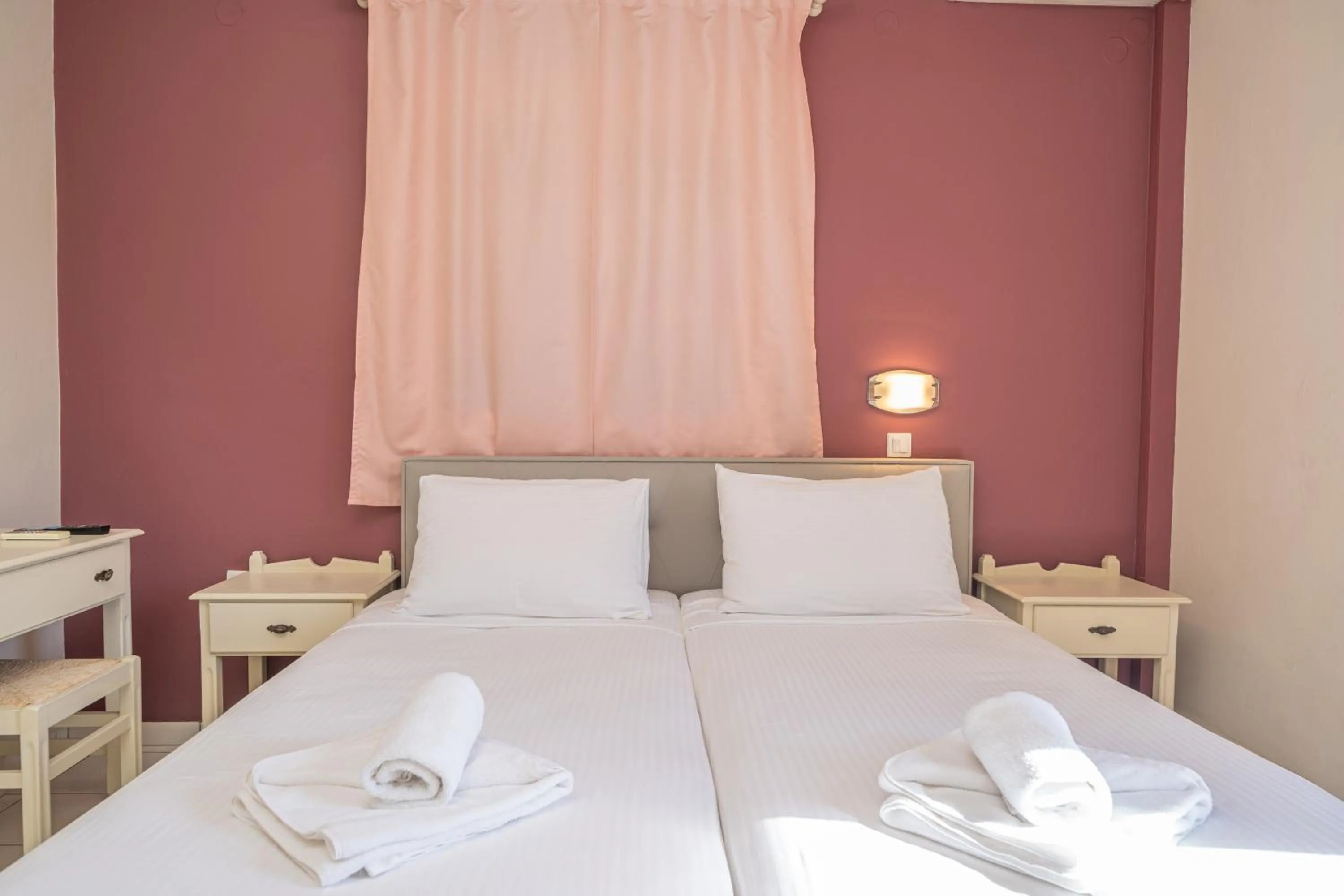 Bedroom, Bed in Panoramic Sunset