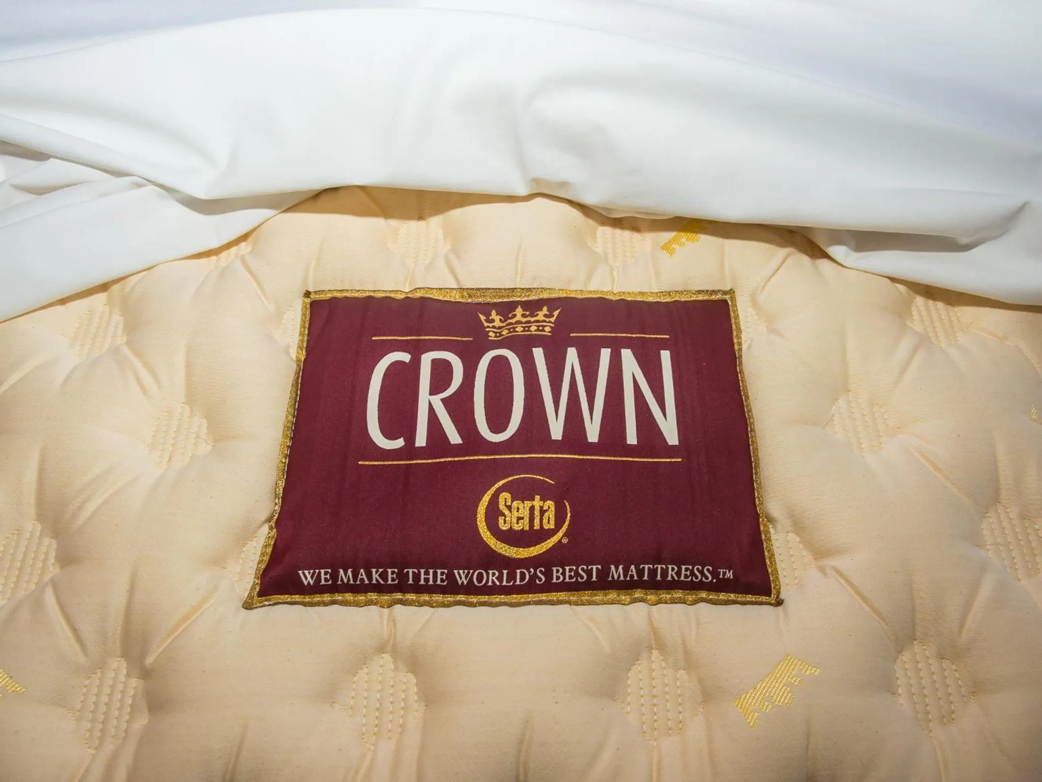 Logo/Certificate/Sign, Bed in Panoramic Sunset