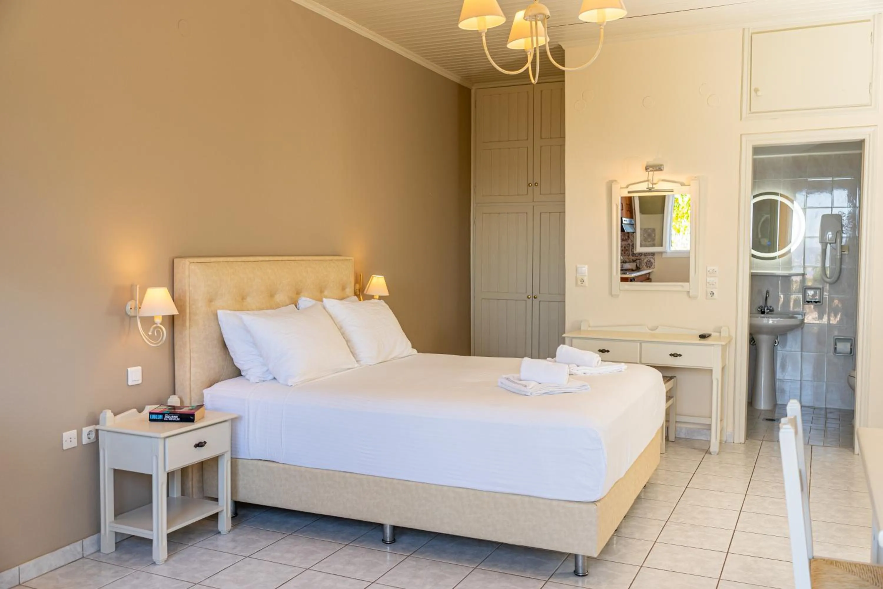 Bedroom, Bed in Panoramic Sunset