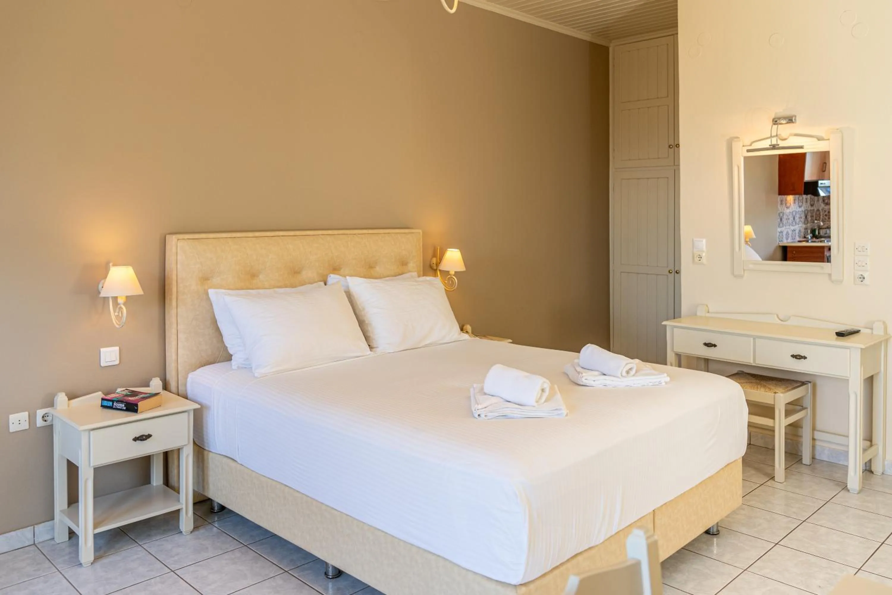 Bedroom, Bed in Panoramic Sunset