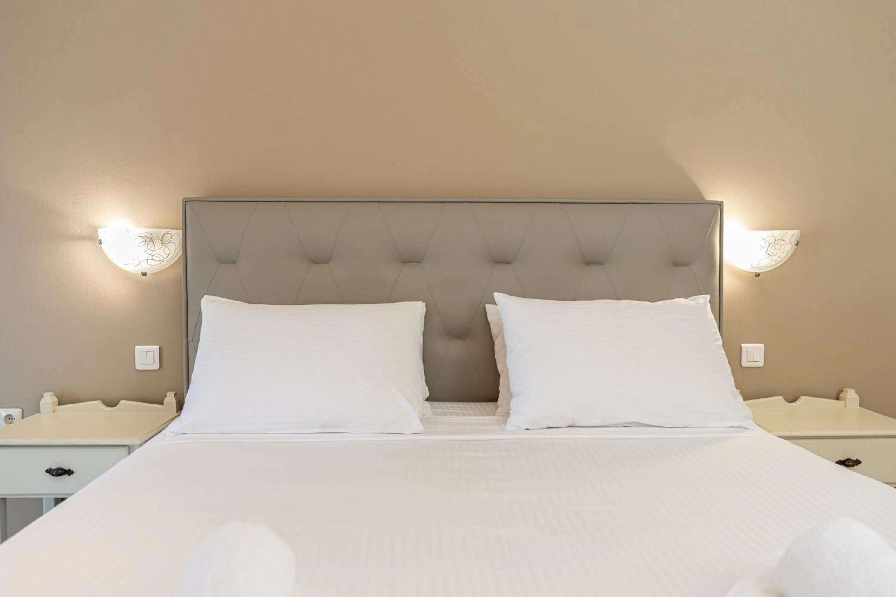 Bed in Panoramic Sunset