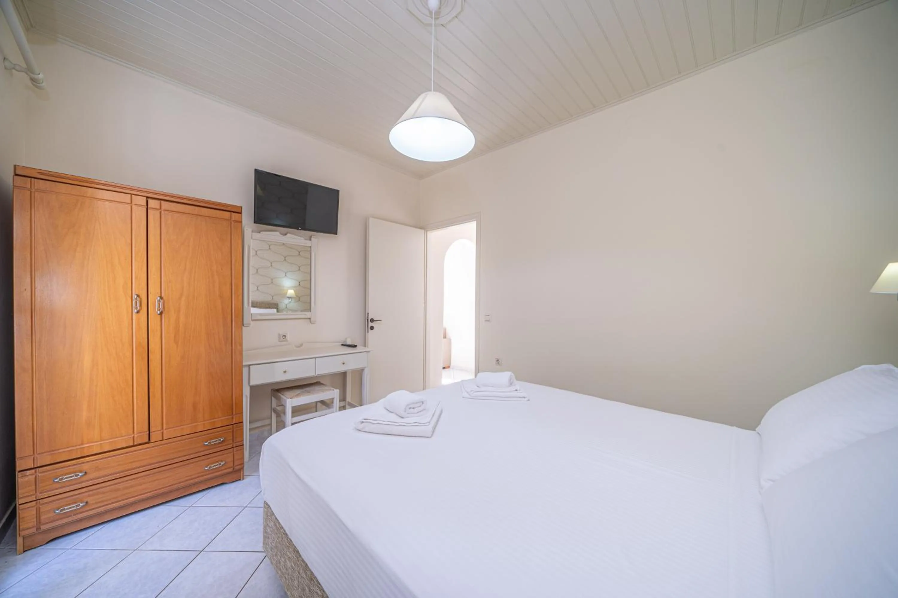 Bedroom, Bed in Panoramic Sunset