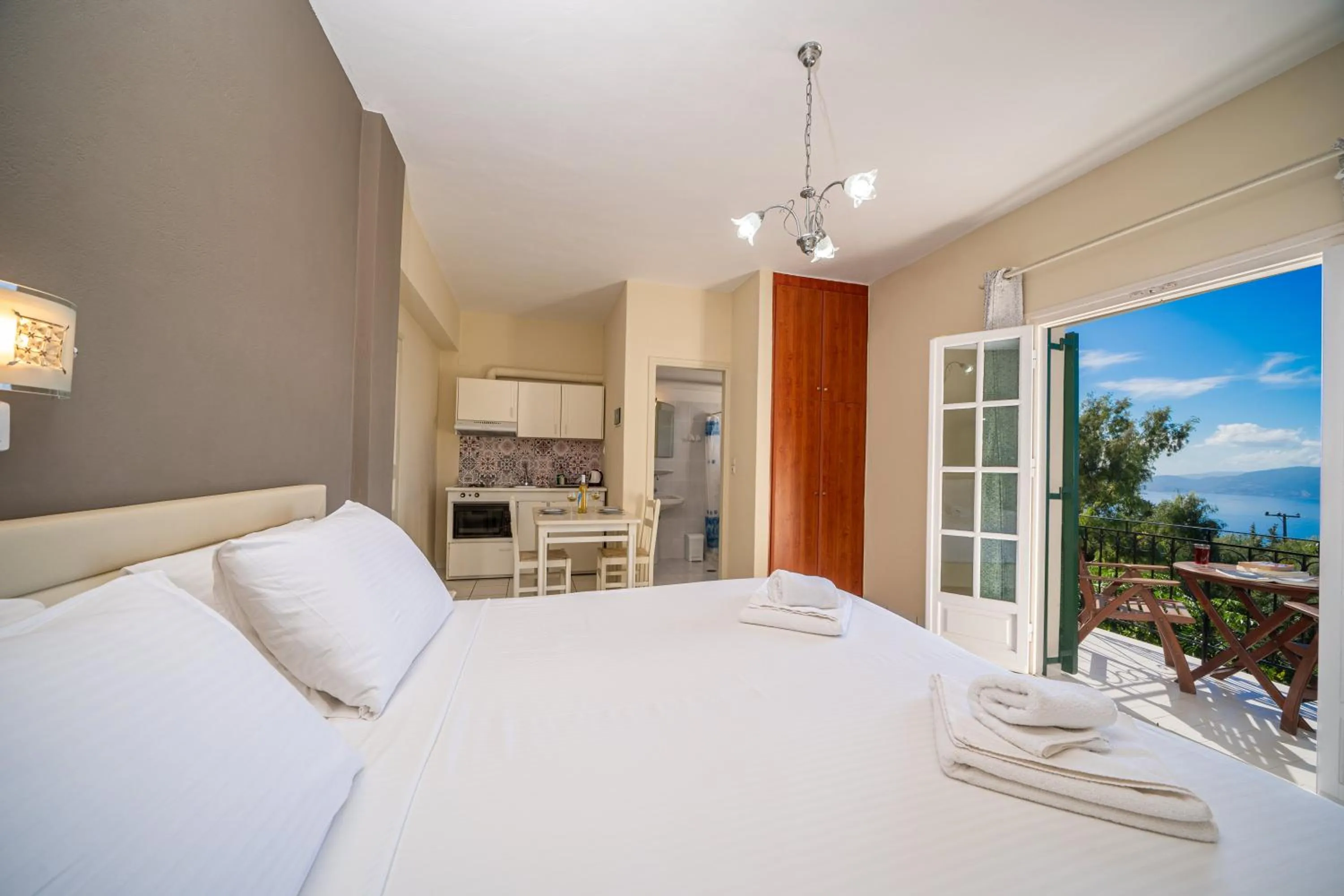 Bedroom, Bed in Panoramic Sunset