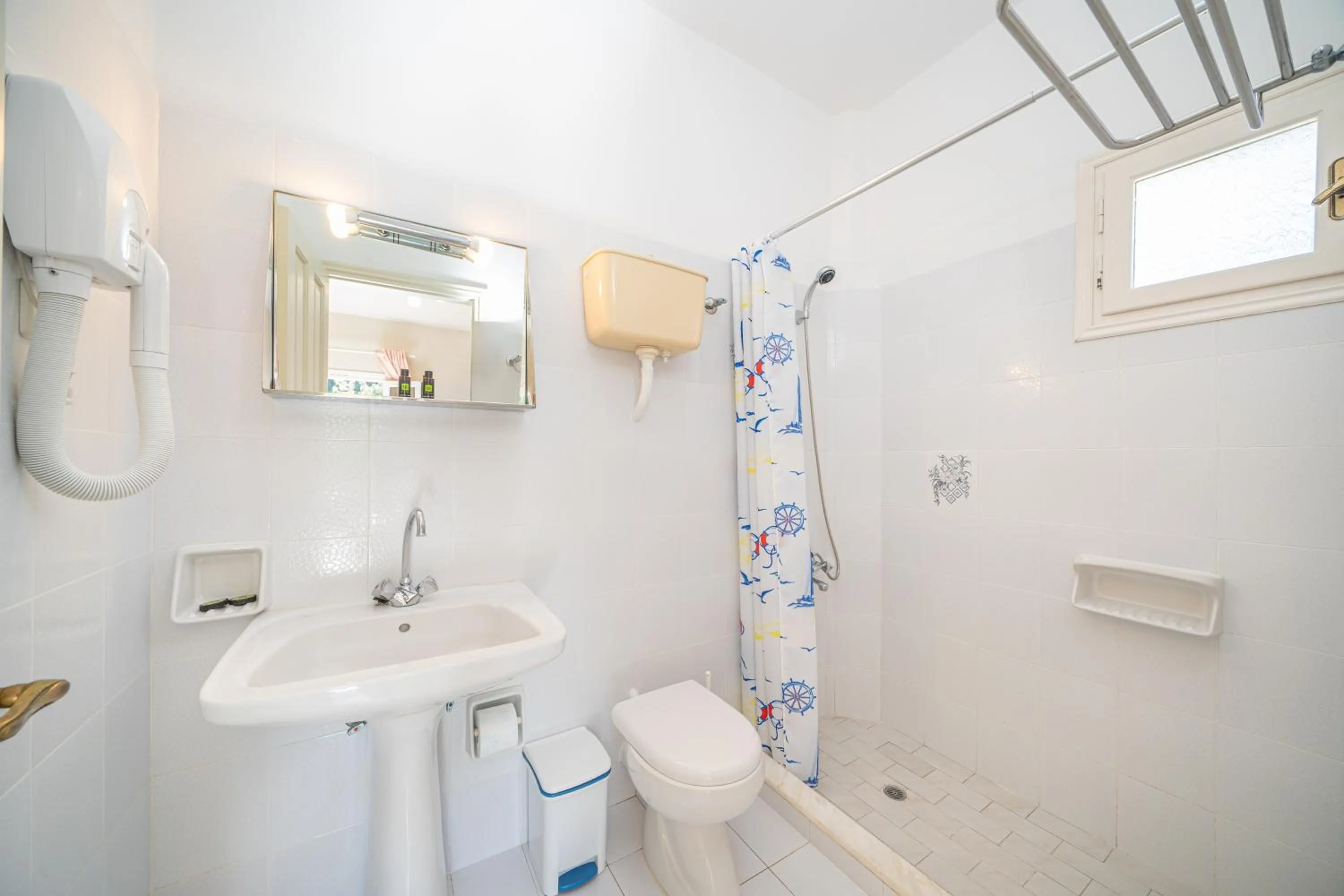 Bathroom in Panoramic Sunset