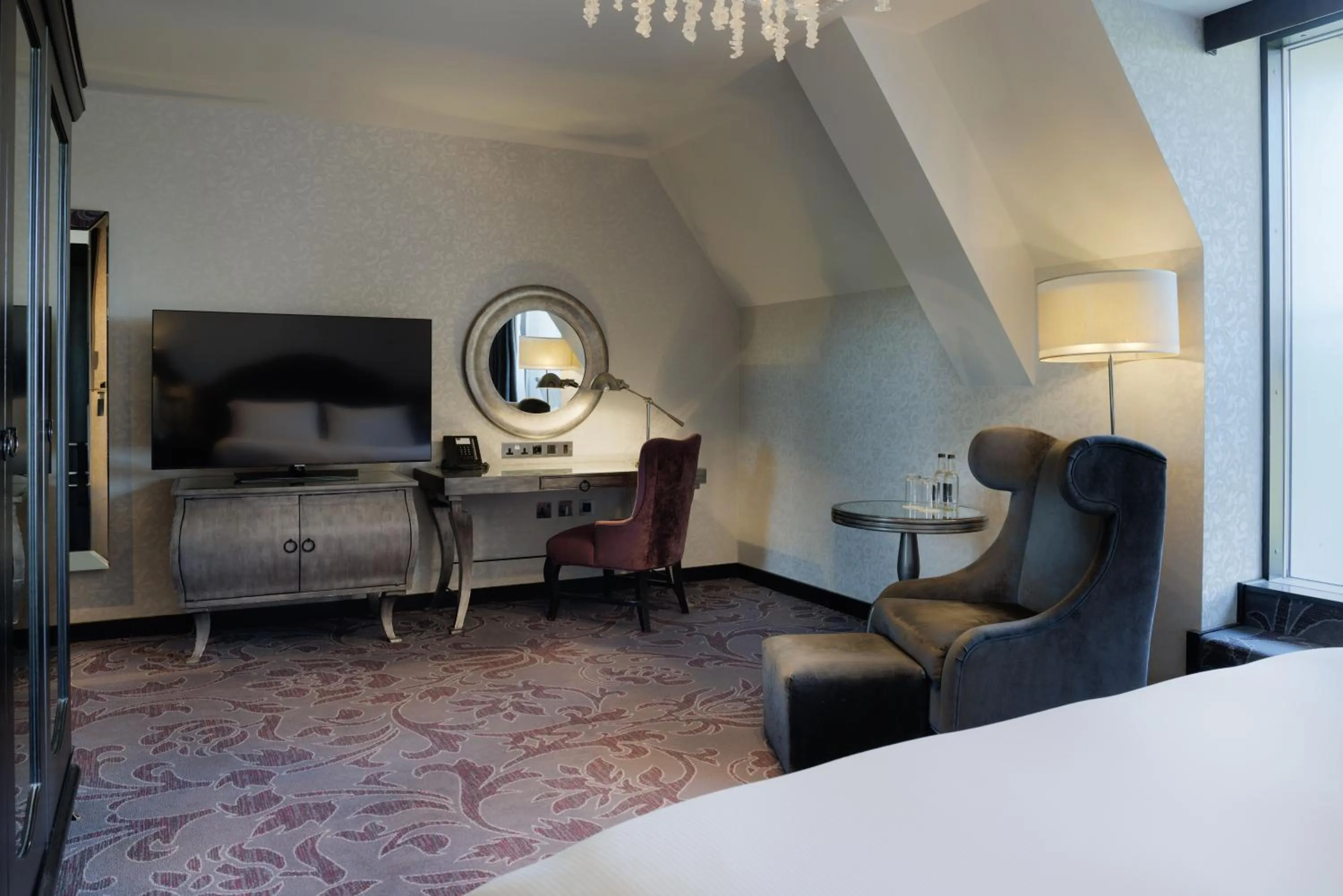Bedroom, Bed in Hilton London Syon Park