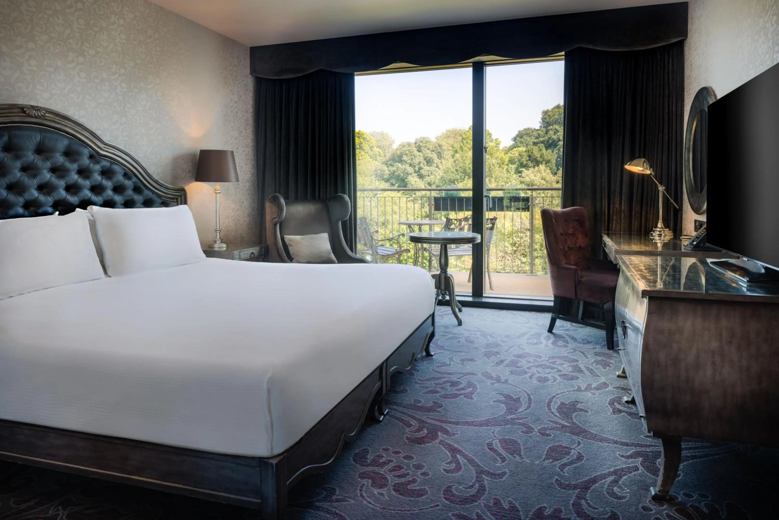 Bedroom, Bed in Hilton London Syon Park