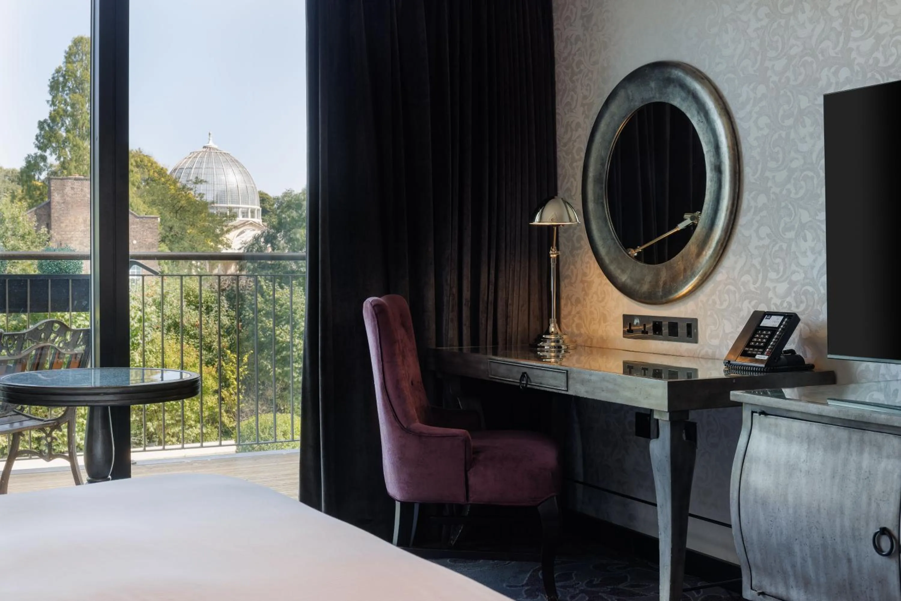 Bedroom in Hilton London Syon Park