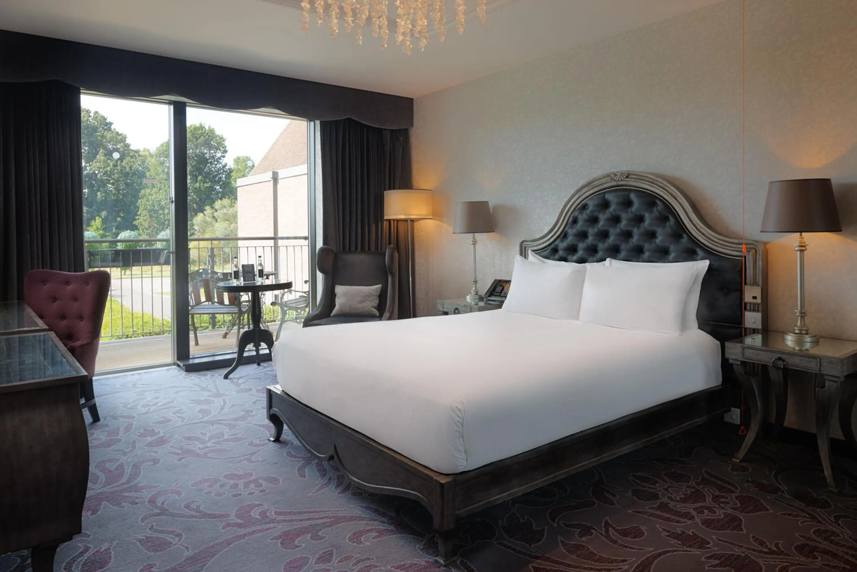 Bedroom, Bed in Hilton London Syon Park
