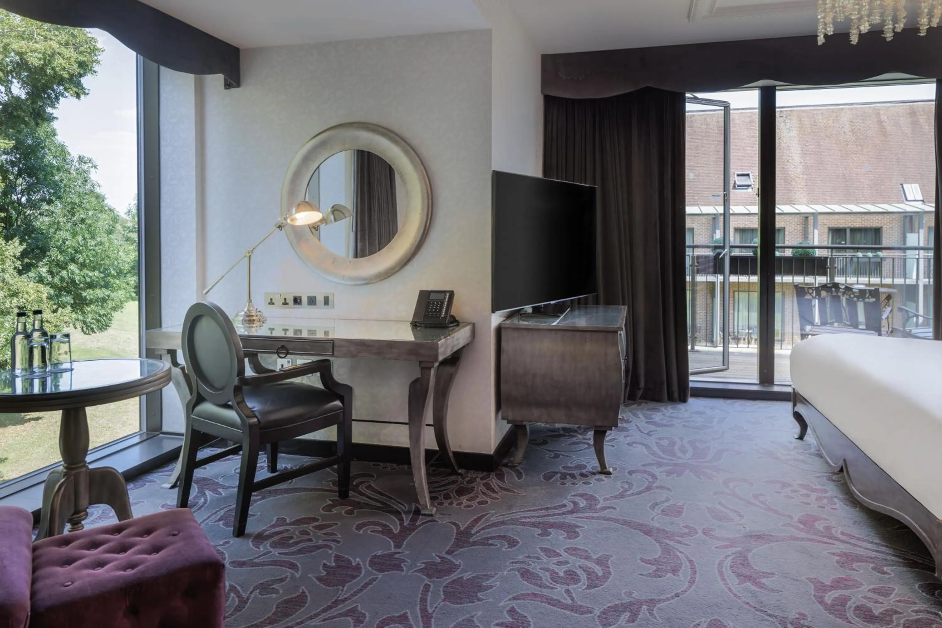 Bedroom, Bed in Hilton London Syon Park