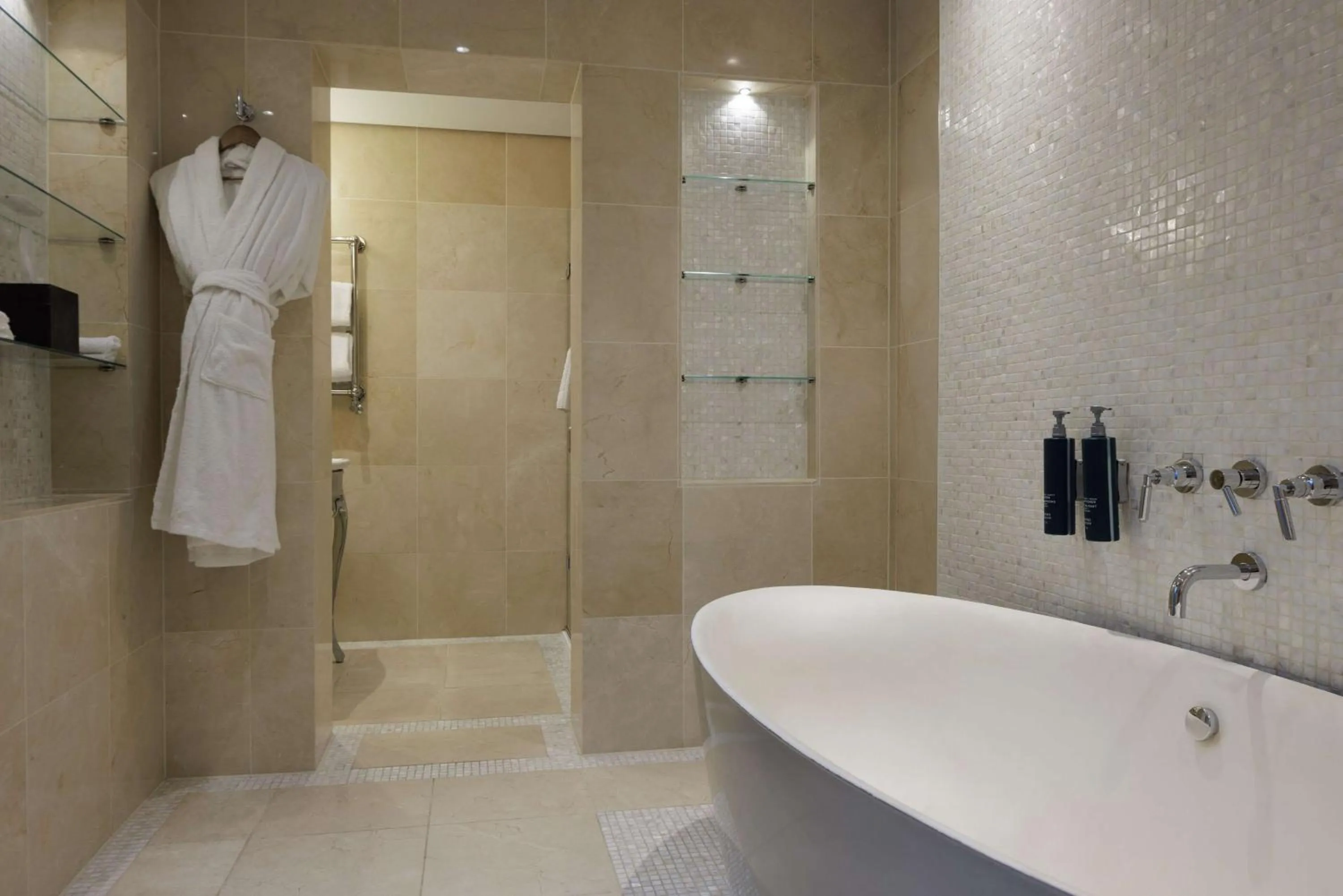 Bathroom in Hilton London Syon Park