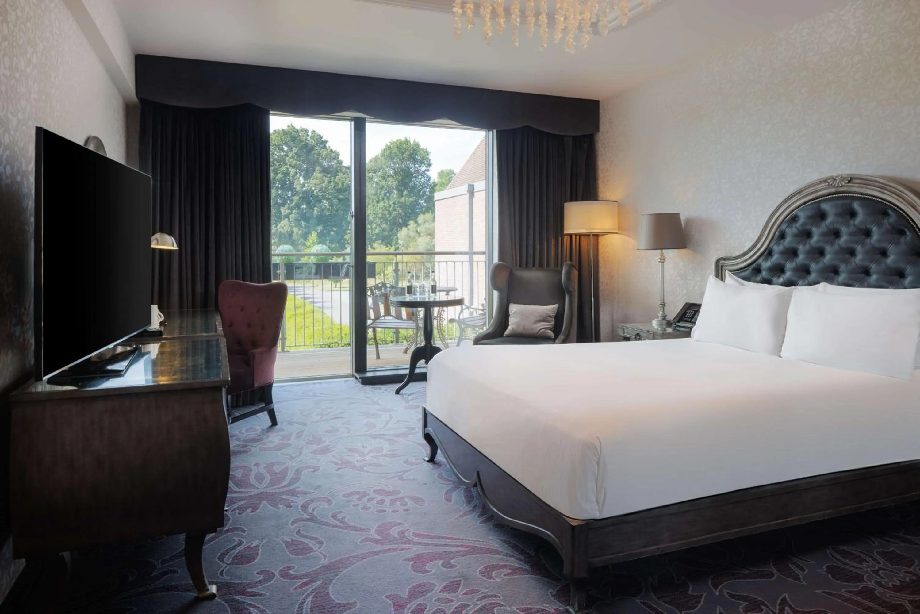 Bed in Hilton London Syon Park