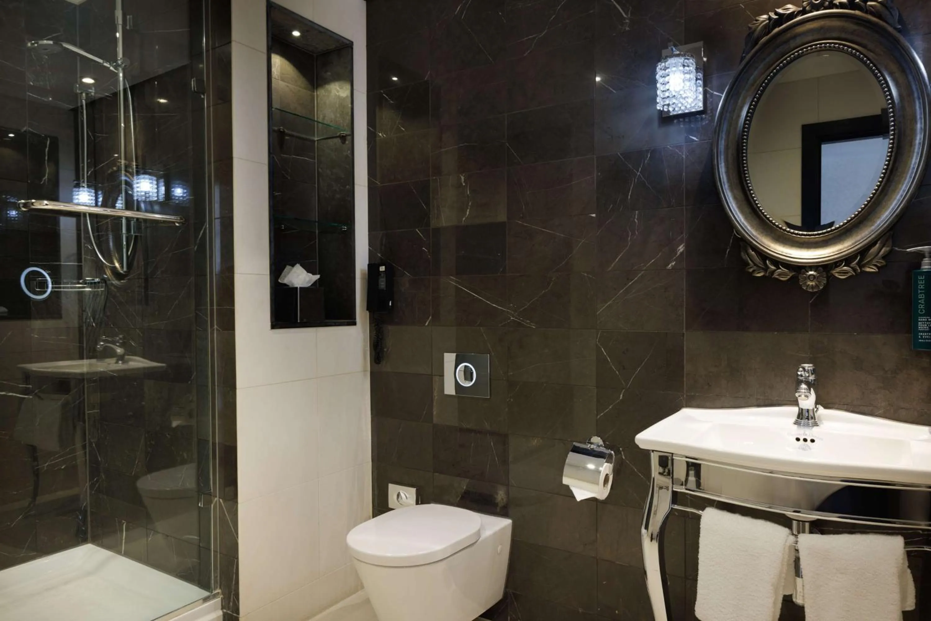 Bathroom in Hilton London Syon Park