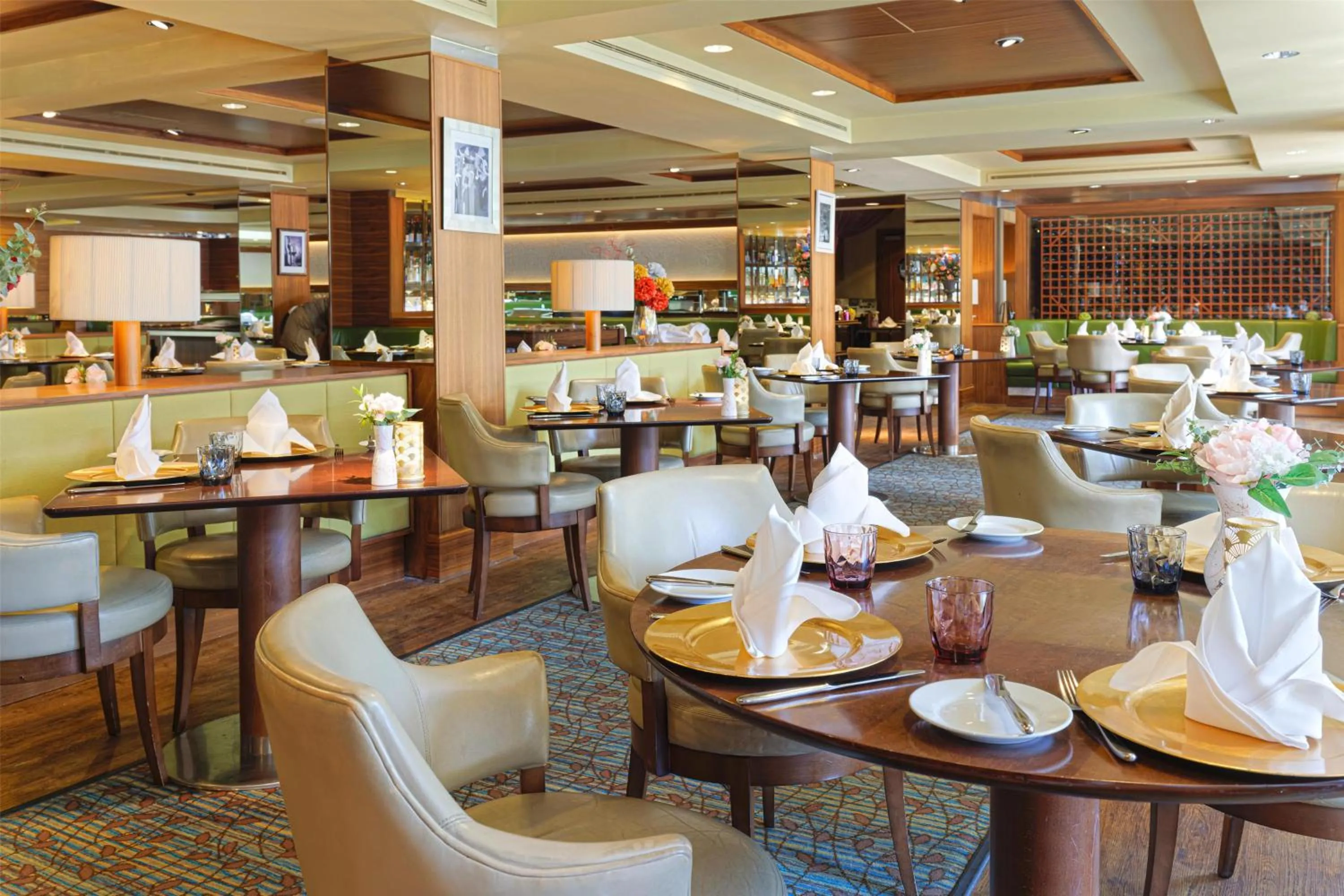 Restaurant/places to eat in Hilton London Syon Park