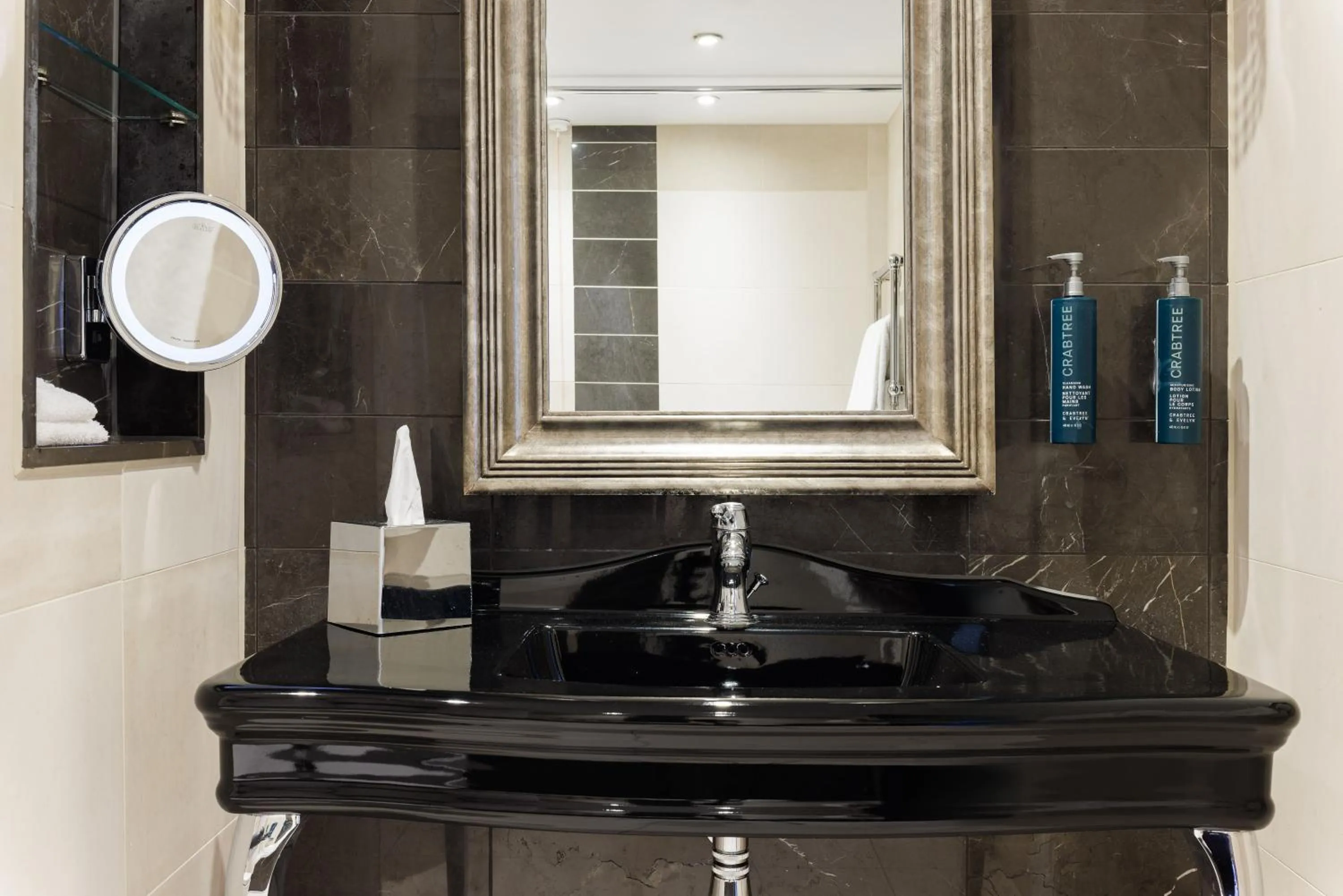 Bathroom in Hilton London Syon Park