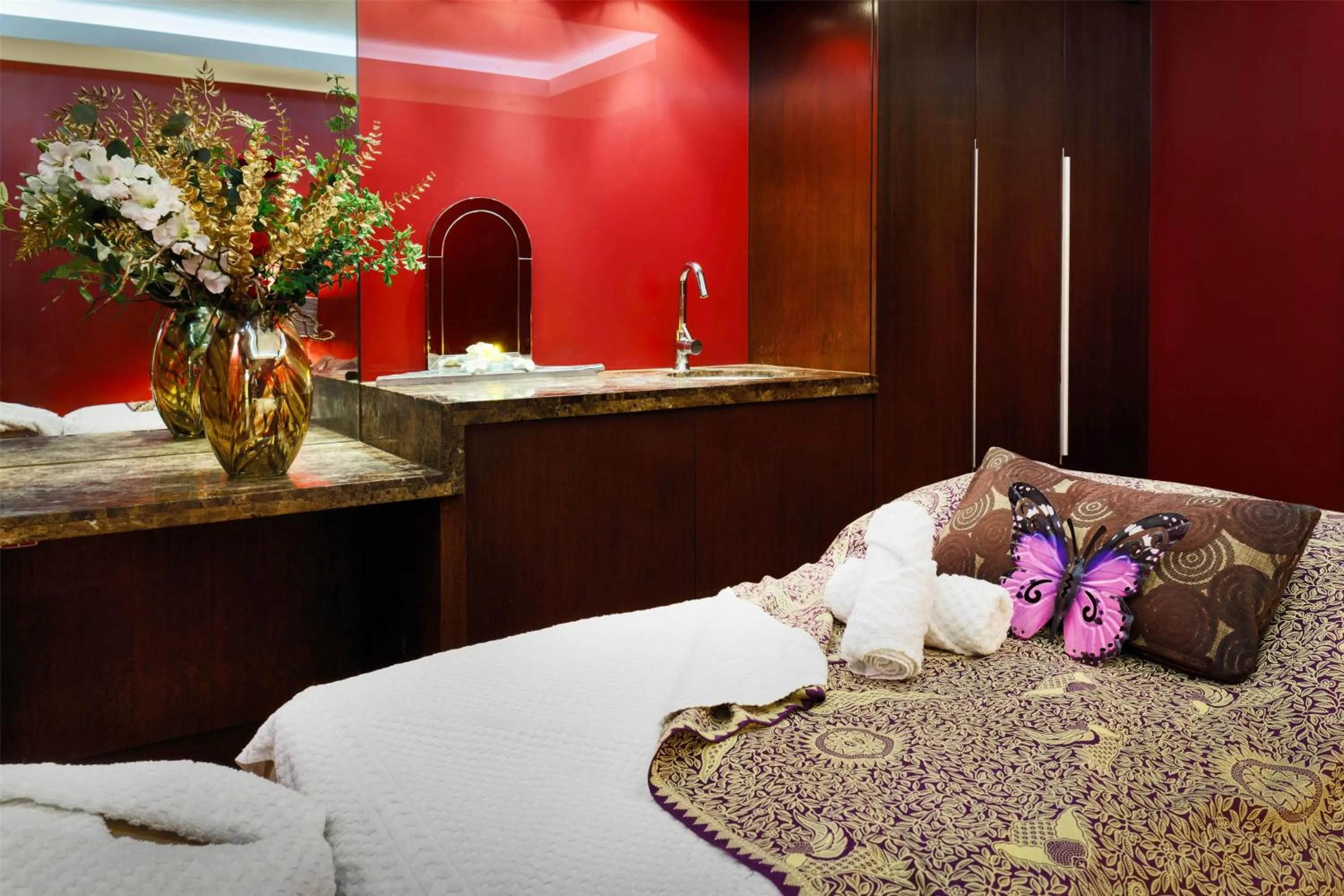 Spa and wellness centre/facilities, Bed in Hilton London Syon Park