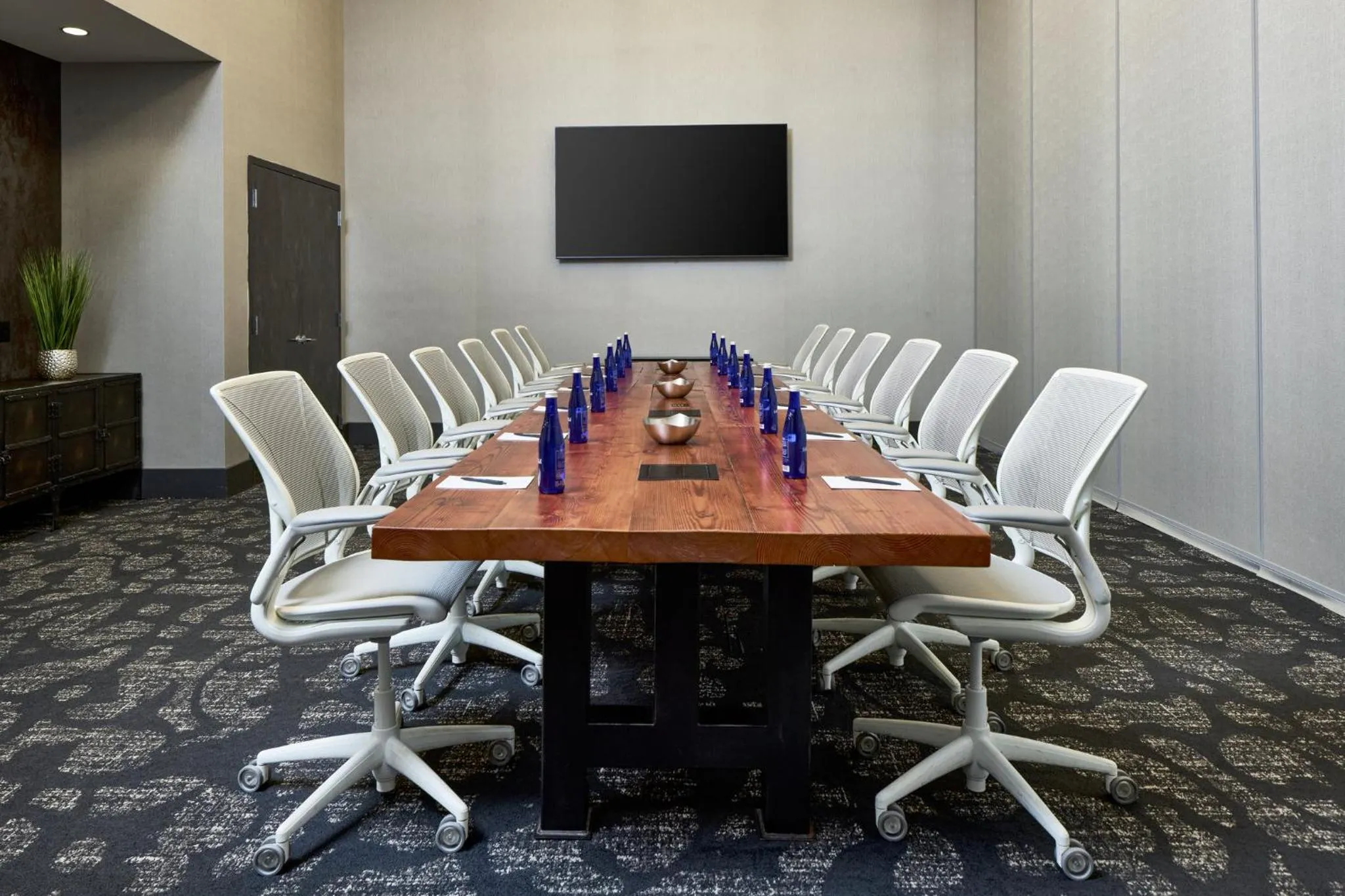 Meeting/conference room in Archer Hotel Florham Park