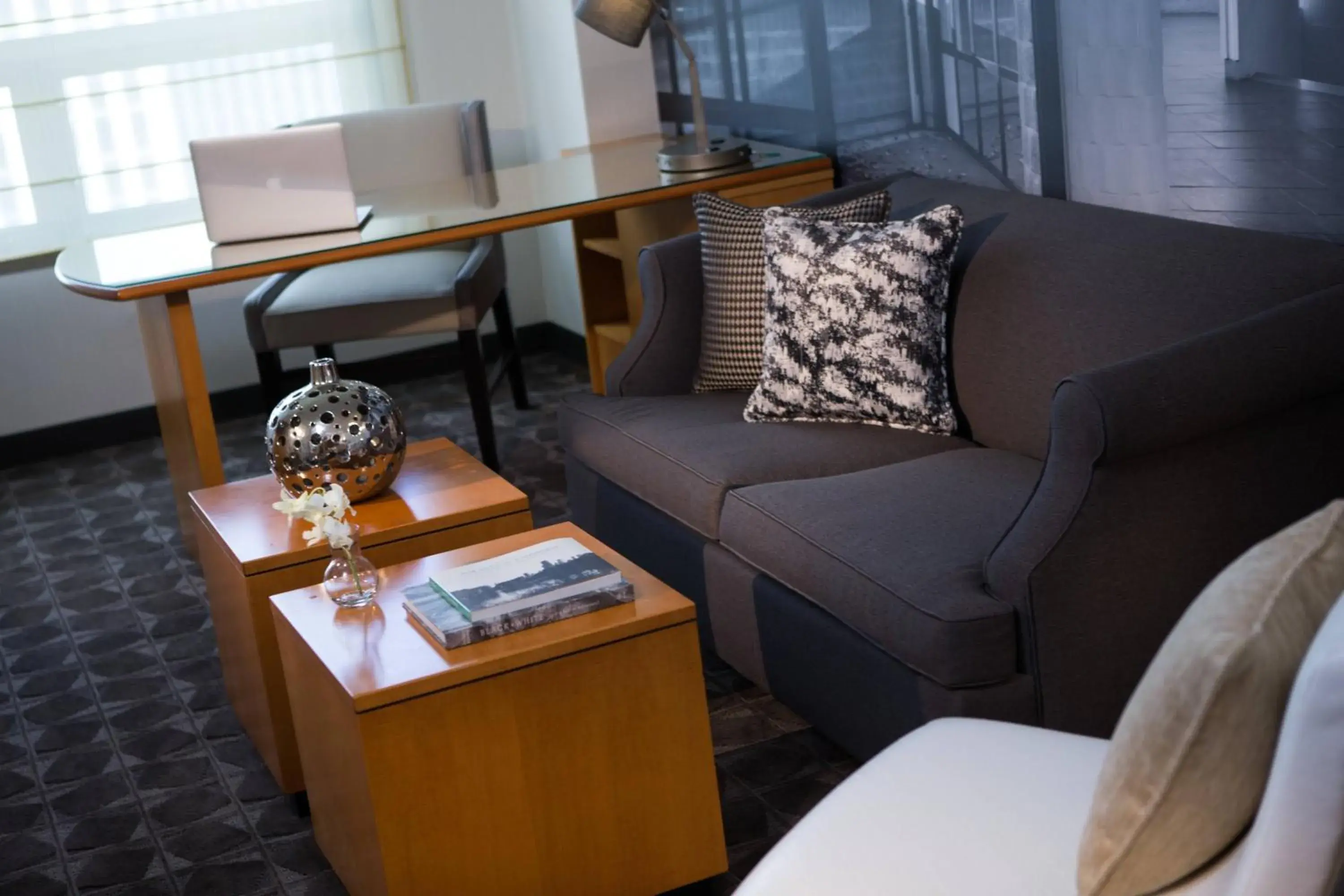 Club Lounge Access Studio King Suite with Sofa Bed in Renaissance Chicago O'Hare Suites Hotel Club Lounge Access Studio King Suite with Sofa Bed in Renaissance Chicago O'Hare Suites Hotel