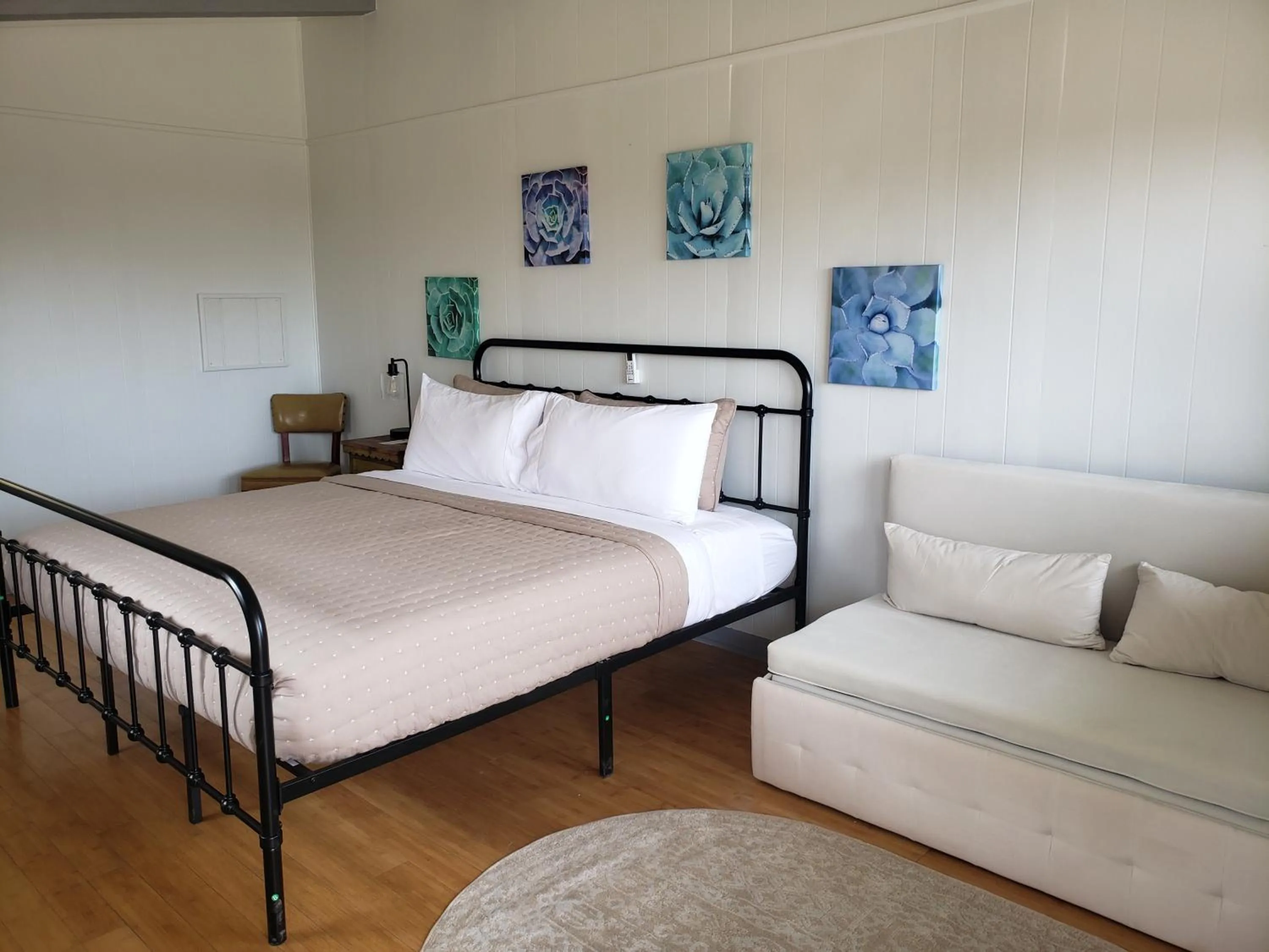 Bed in Terlingua Ranch Lodge