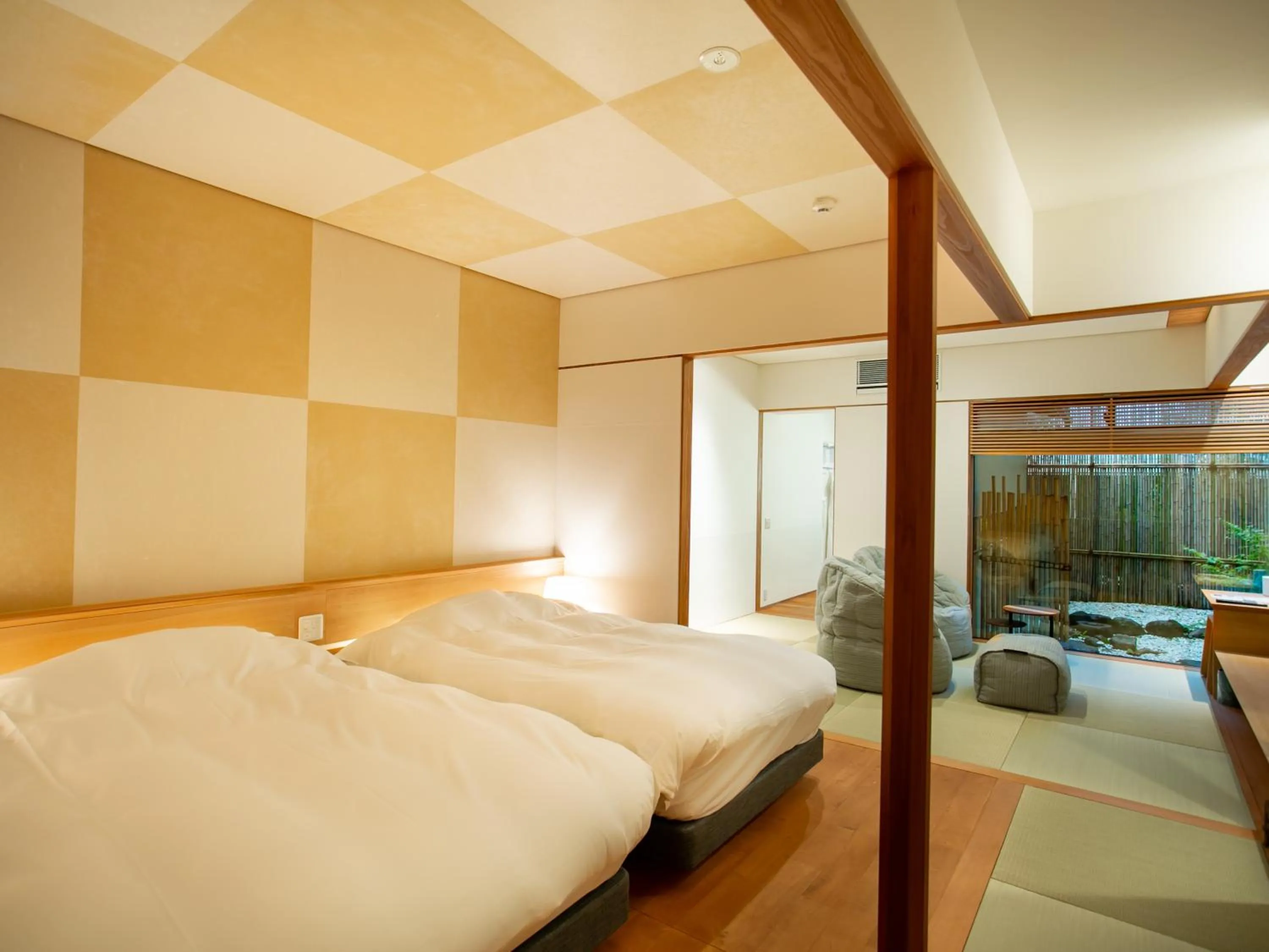Bedroom, Bed in Maki No Oto Kanazawa