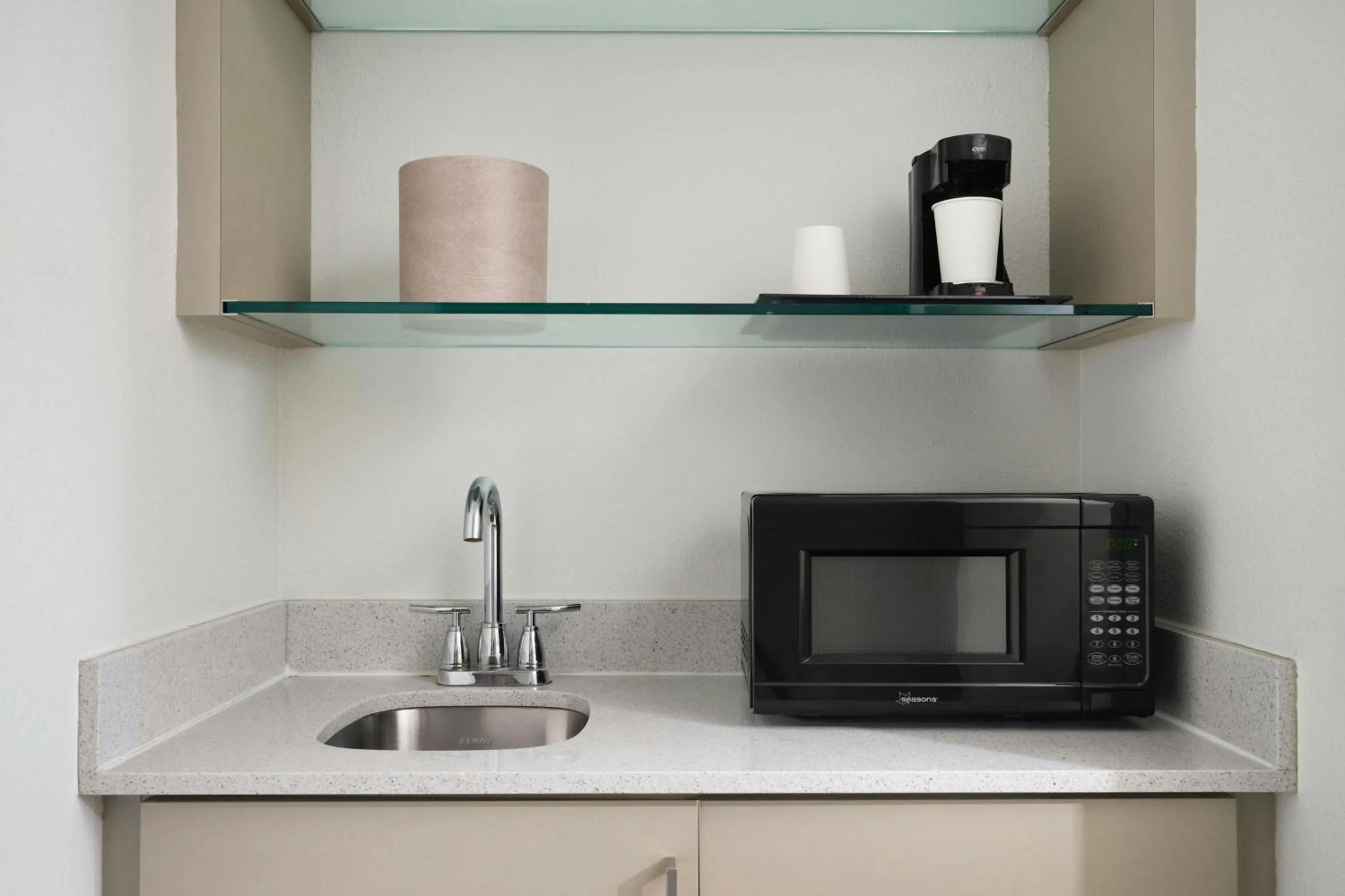 Kitchen or kitchenette in SpringHill Suites Chicago Downtown/River North