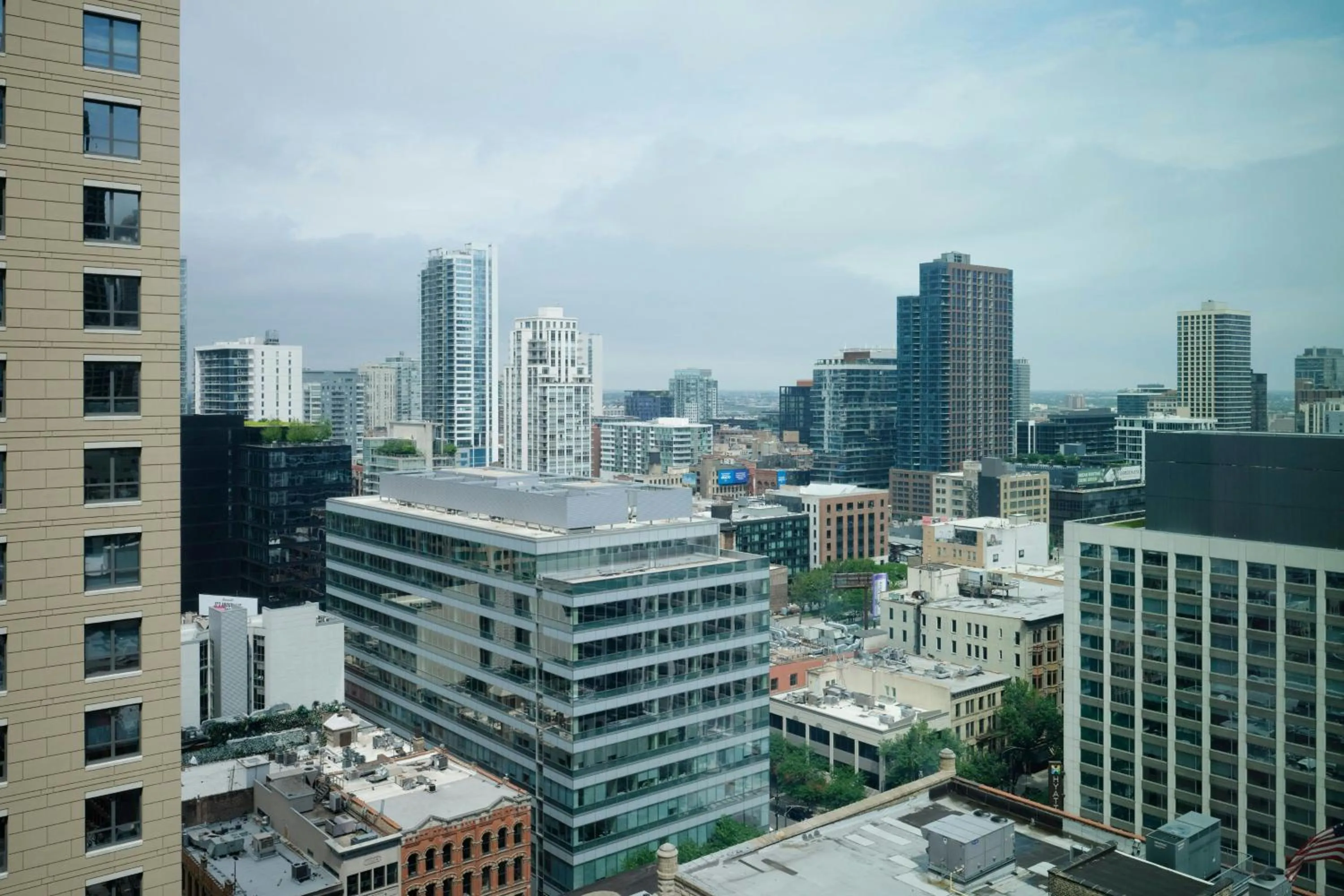 Photo of the whole room in SpringHill Suites Chicago Downtown/River North