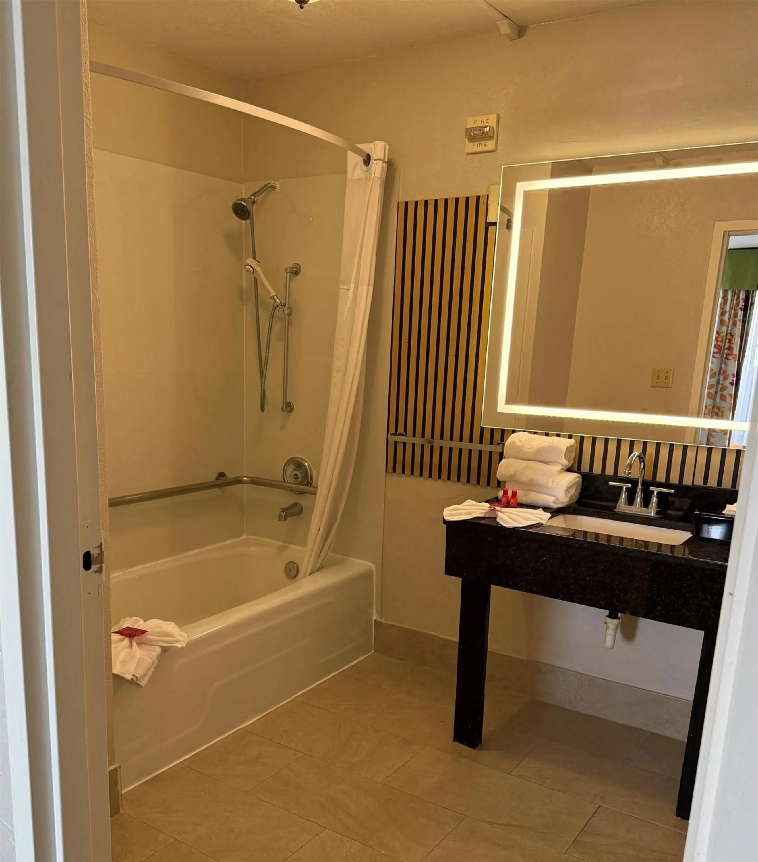 Bedroom in SureStay by Best Western Irving Grapevine DFW North