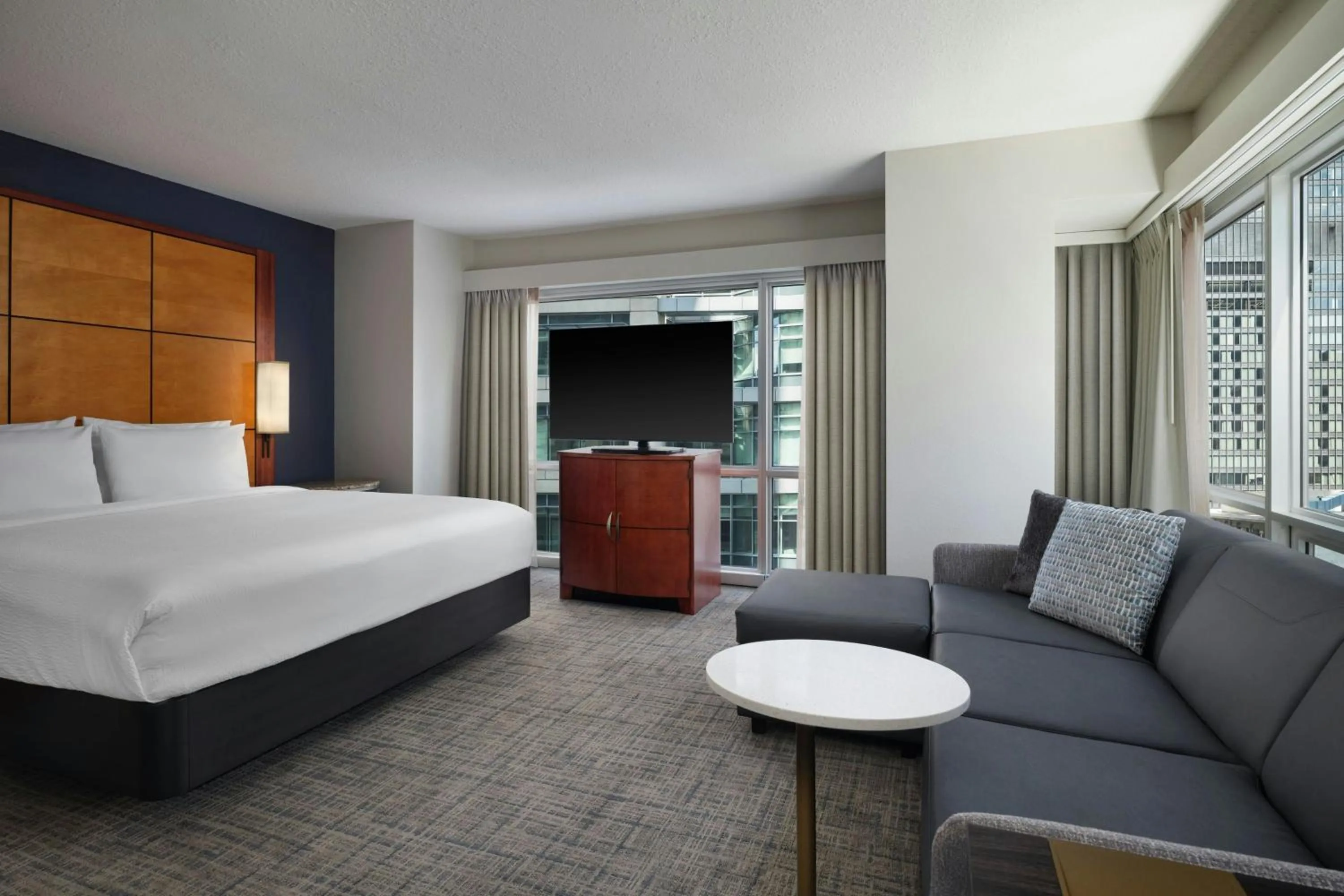 Bedroom, Bed in Residence Inn by Marriott Chicago Downtown/River North
