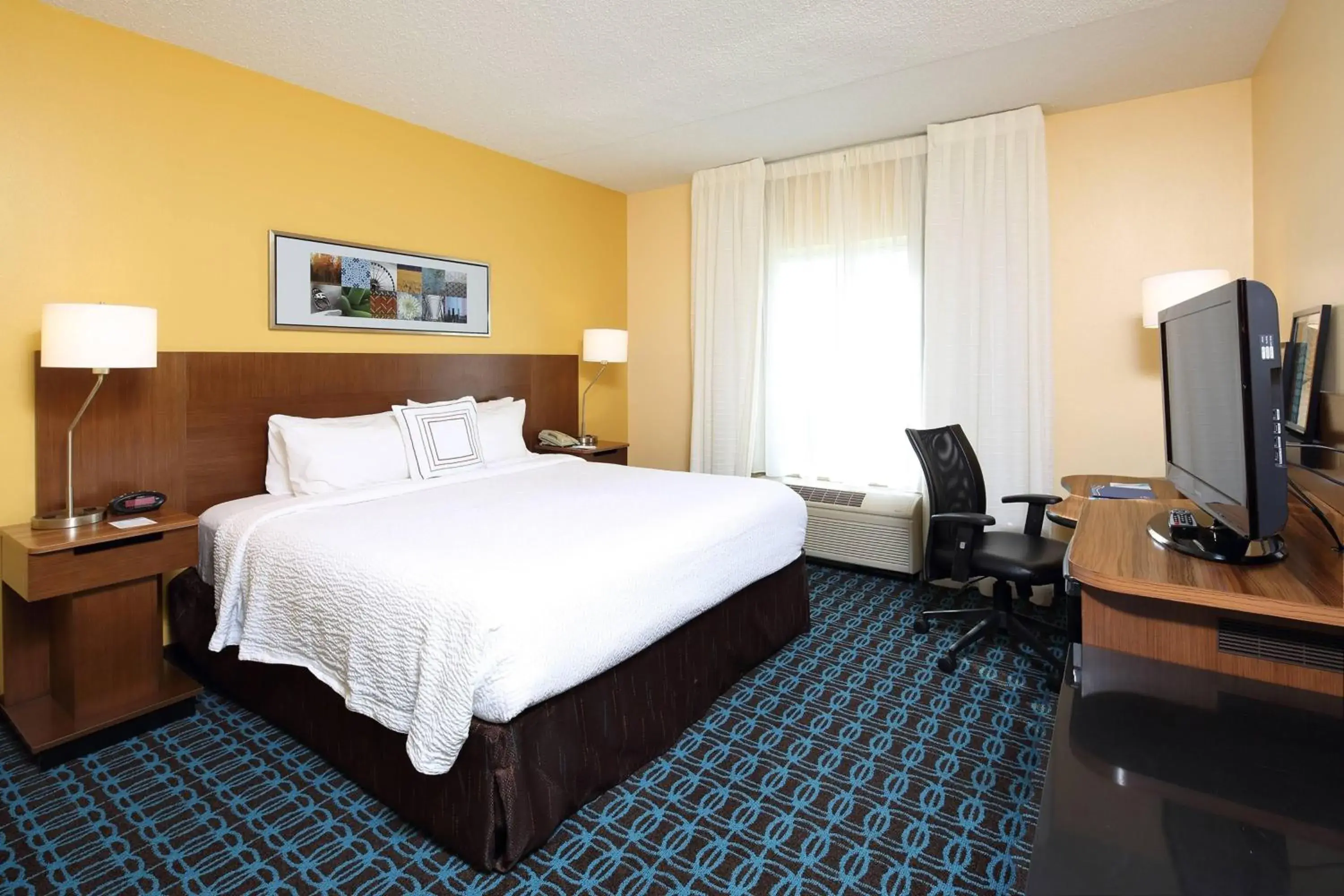 King Room - Disability Access in Fairfield Inn & Suites by Marriott Newark Liberty International Airport King Room - Disability Access in Fairfield Inn & Suites by Marriott Newark Liberty International Airport