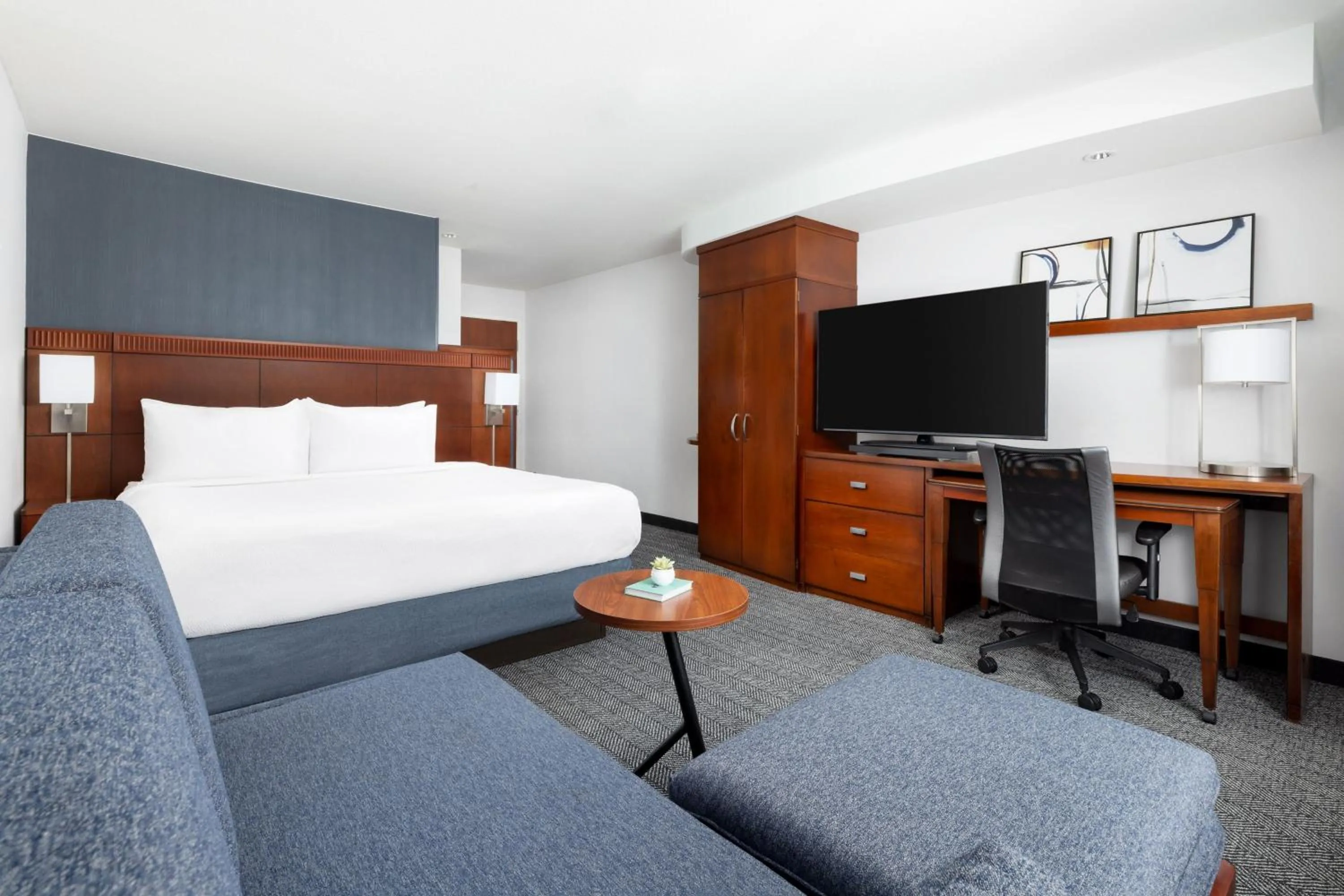 Photo of the whole room, Bed in Courtyard By Marriott Las Vegas Stadium Area