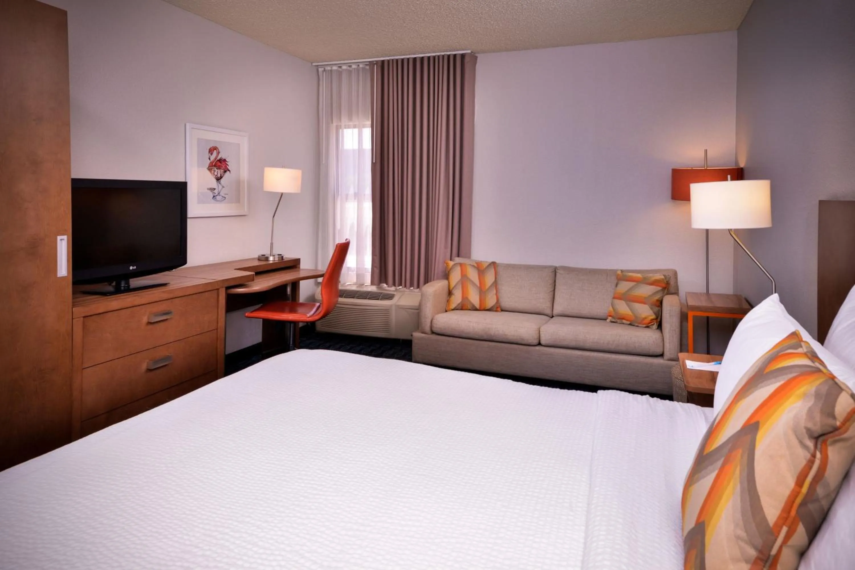 Photo of the whole room, Bed in Fairfield Inn Las Vegas Convention Center