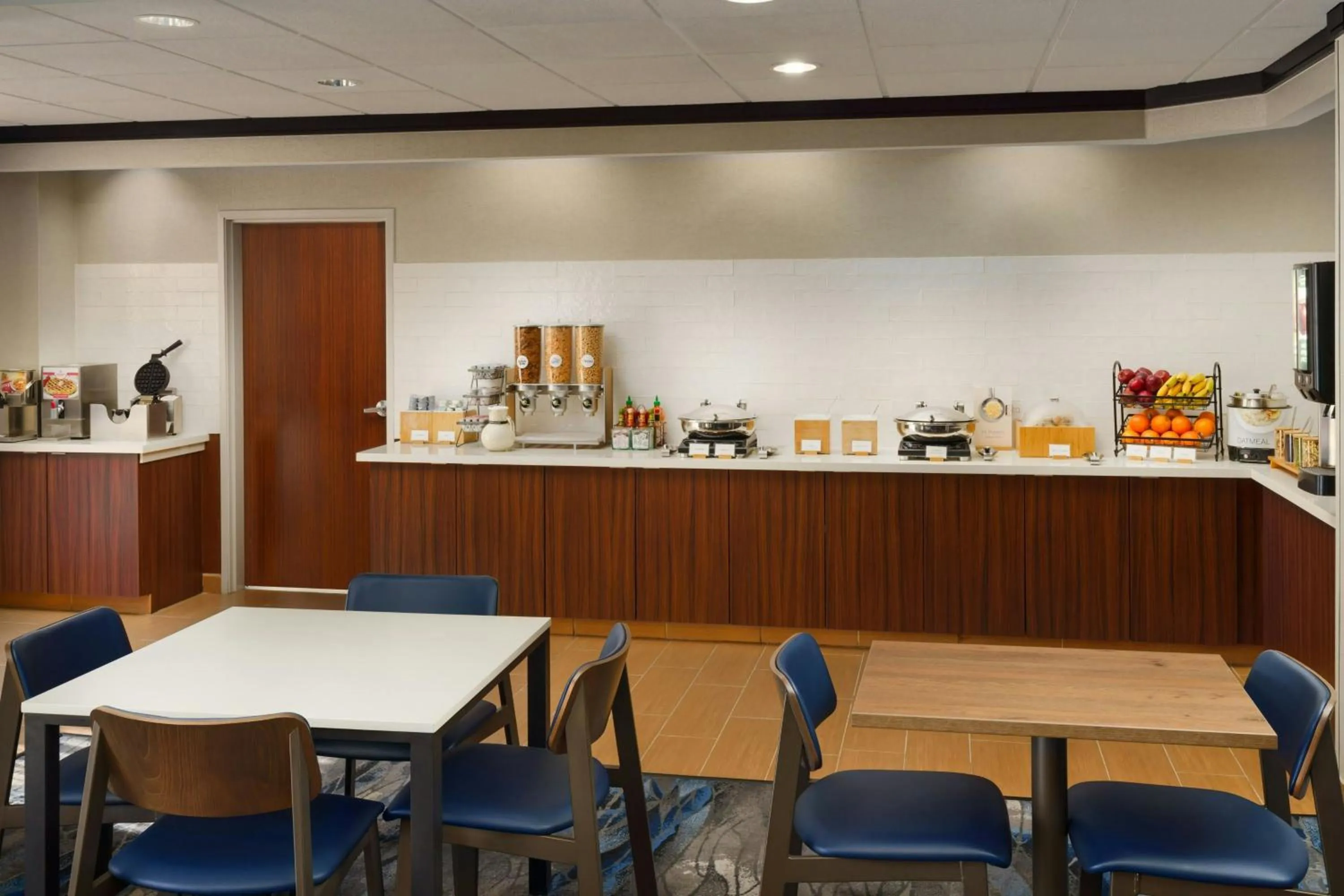 Breakfast in Fairfield by Marriott Inn & Suites Las Vegas Stadium Area