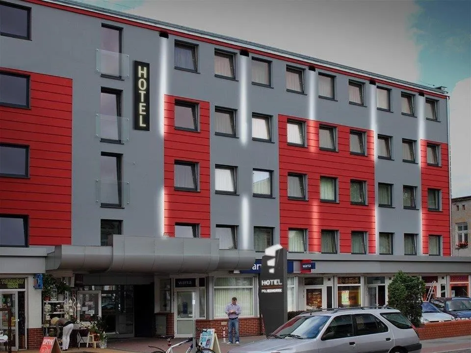 Facade/entrance in Hotel Pojezierze