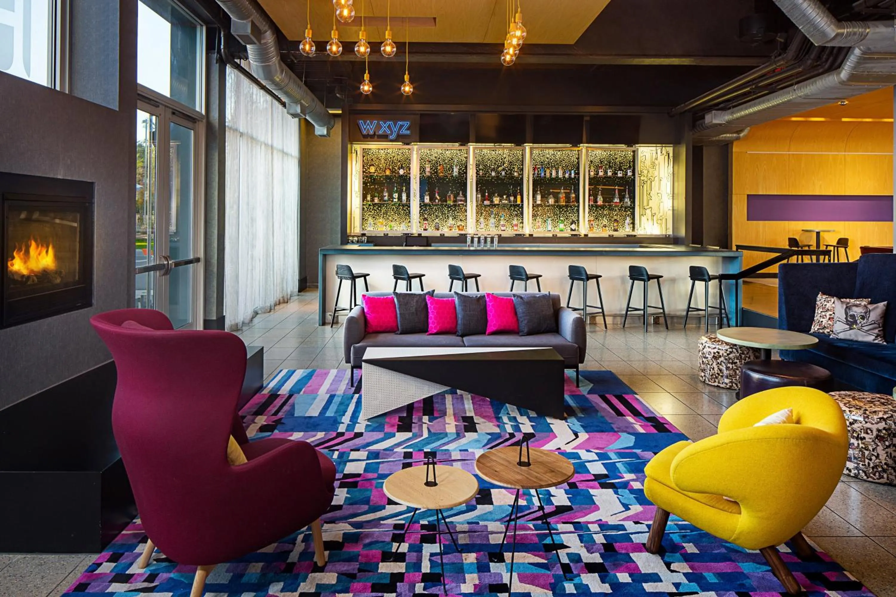 Lounge or bar in Aloft Tempe