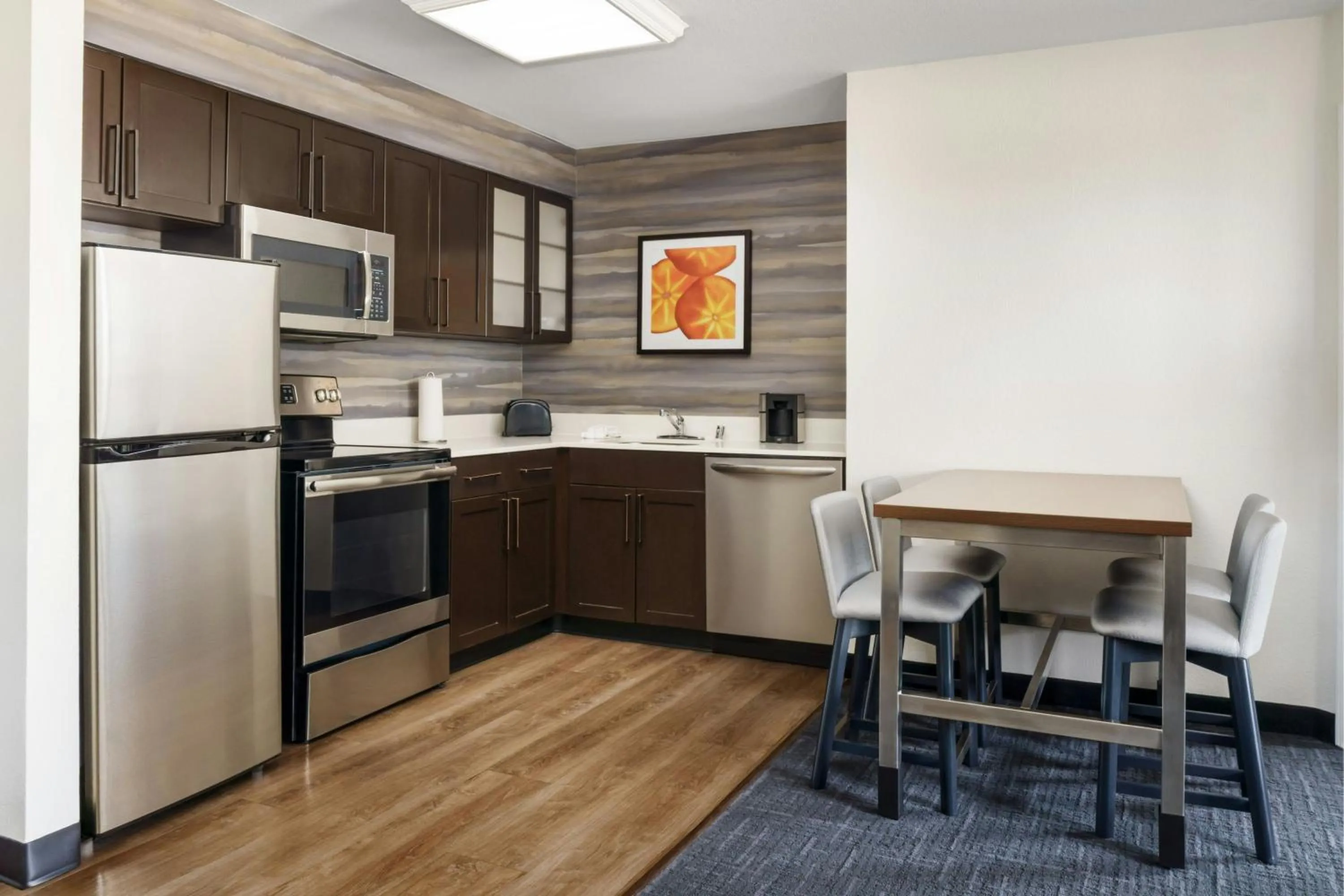Kitchen or kitchenette in Residence Inn By Marriott Las Vegas Stadium Area